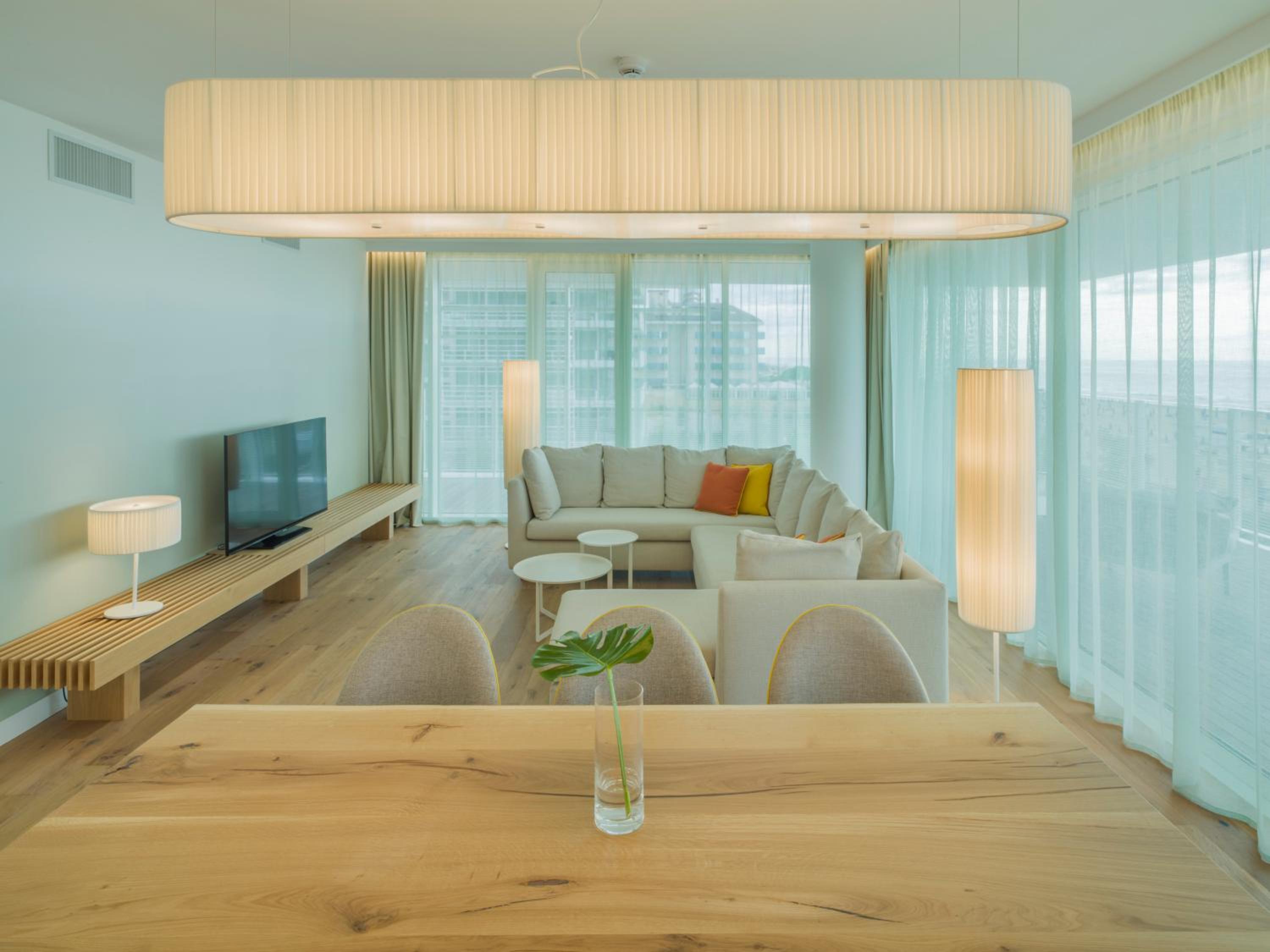 Three-Bedroom Sea View Residential Suite photo 3