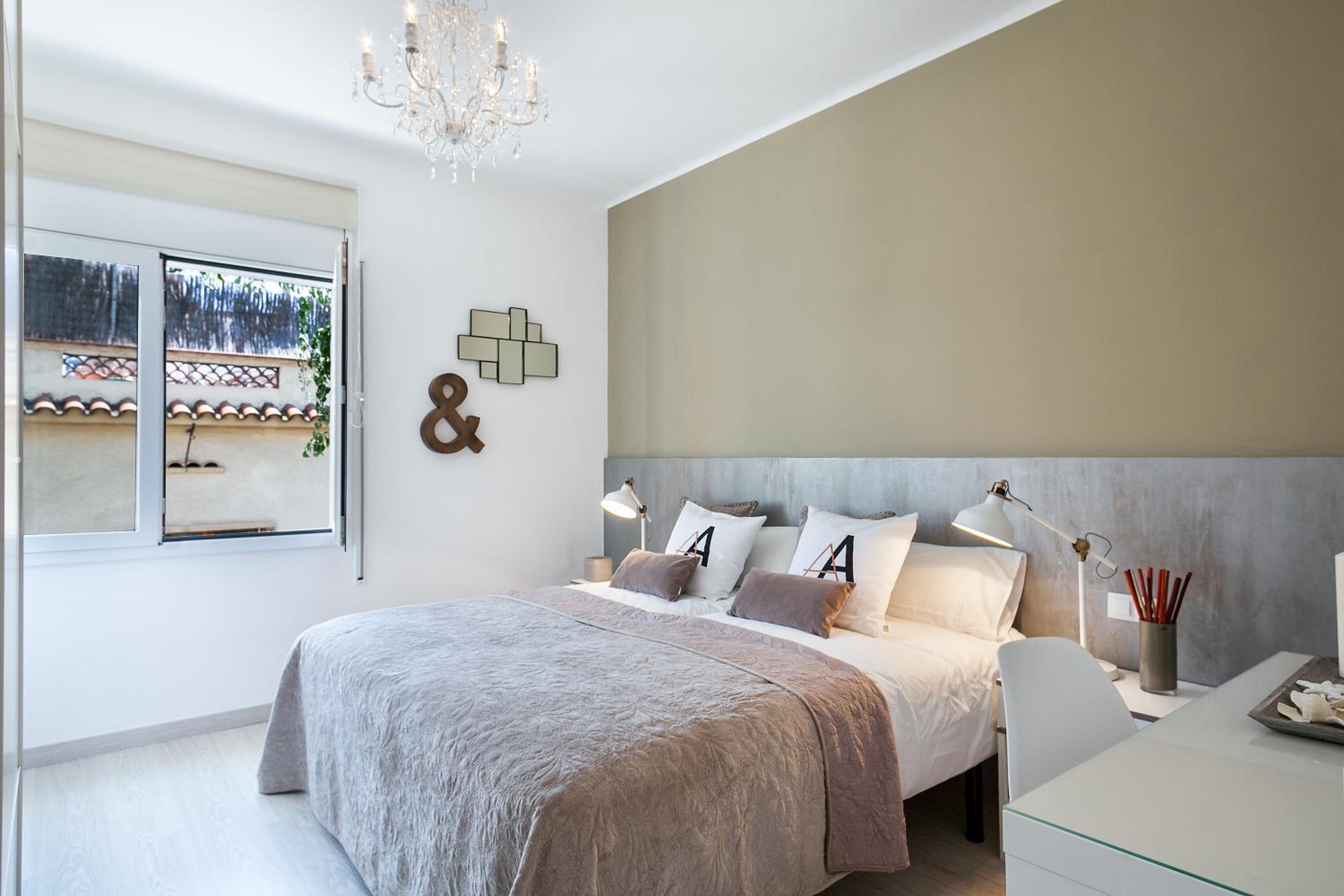 Tres Apartamento con Balcón