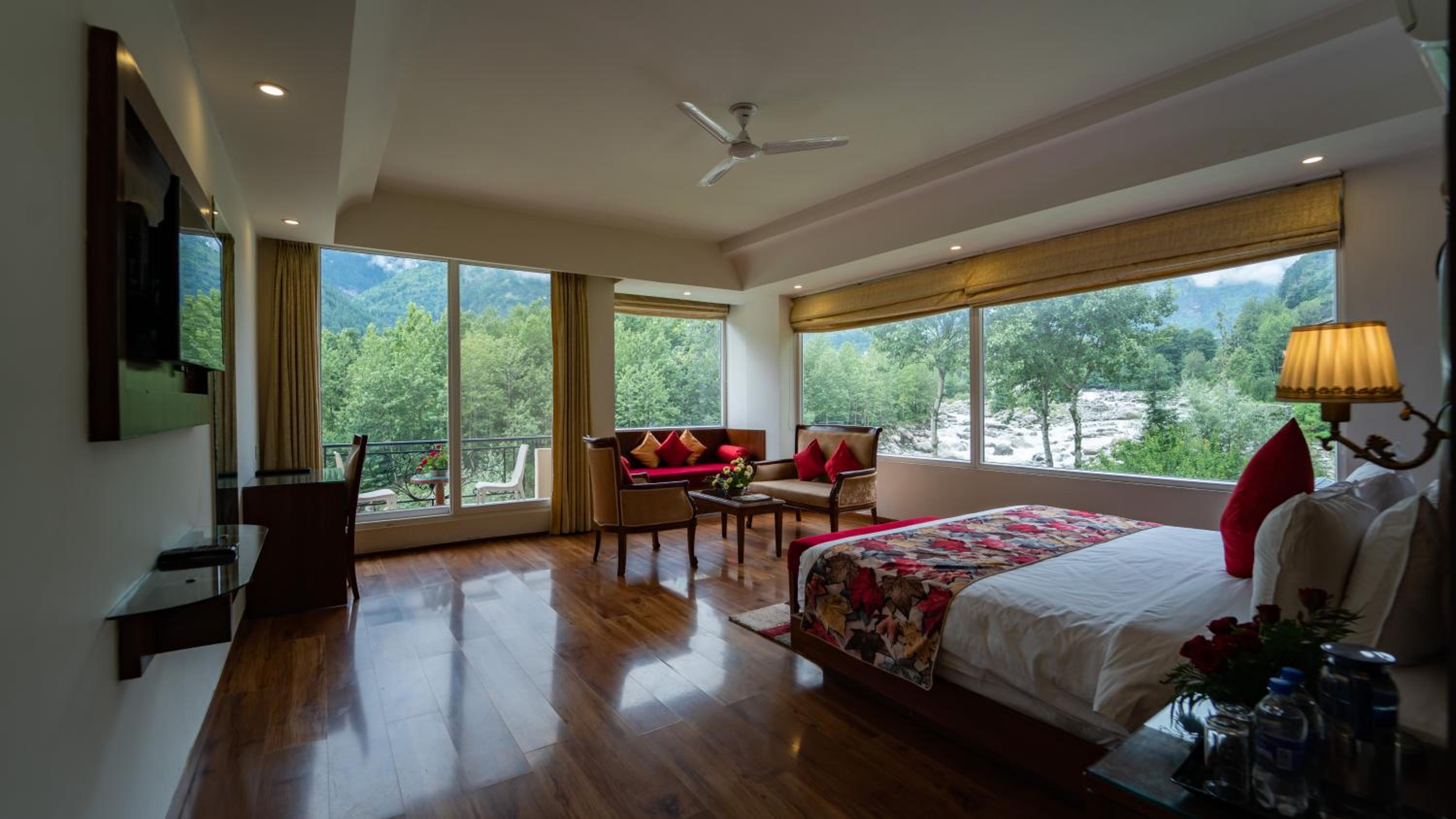 Rohtang Suite photo 1