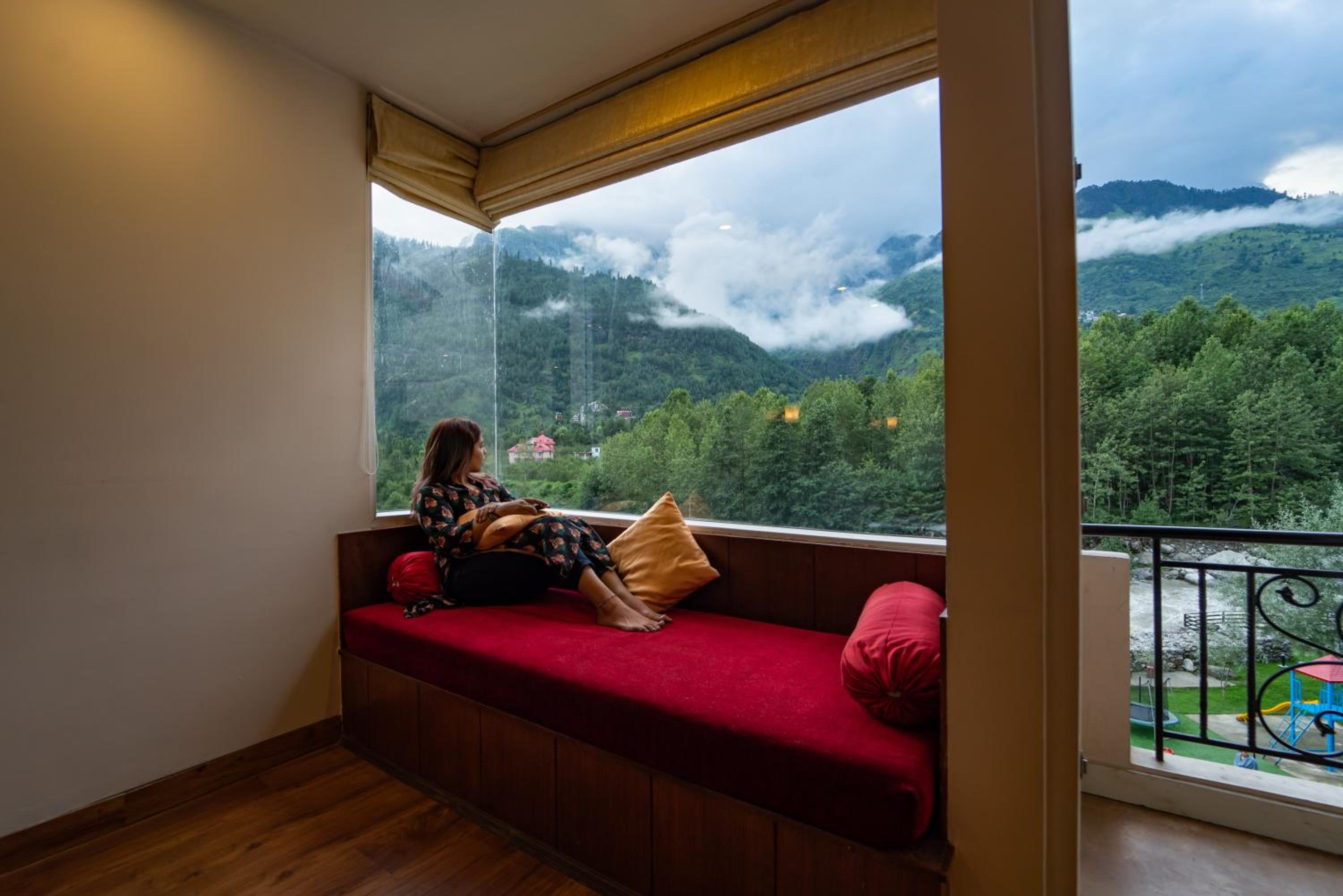 River Front Room - Photo 12