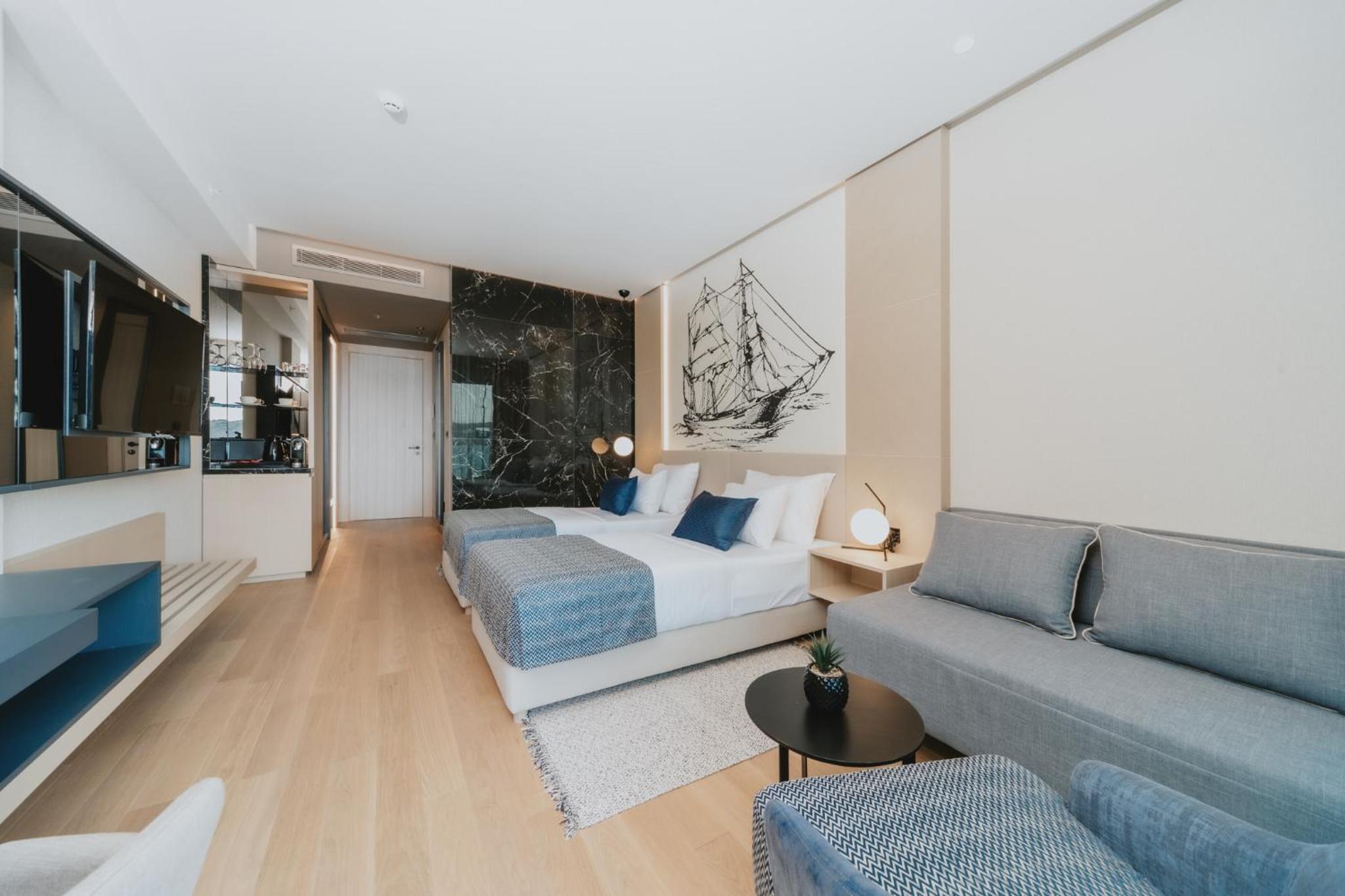 Premium Double Room with Terrace and Sea View