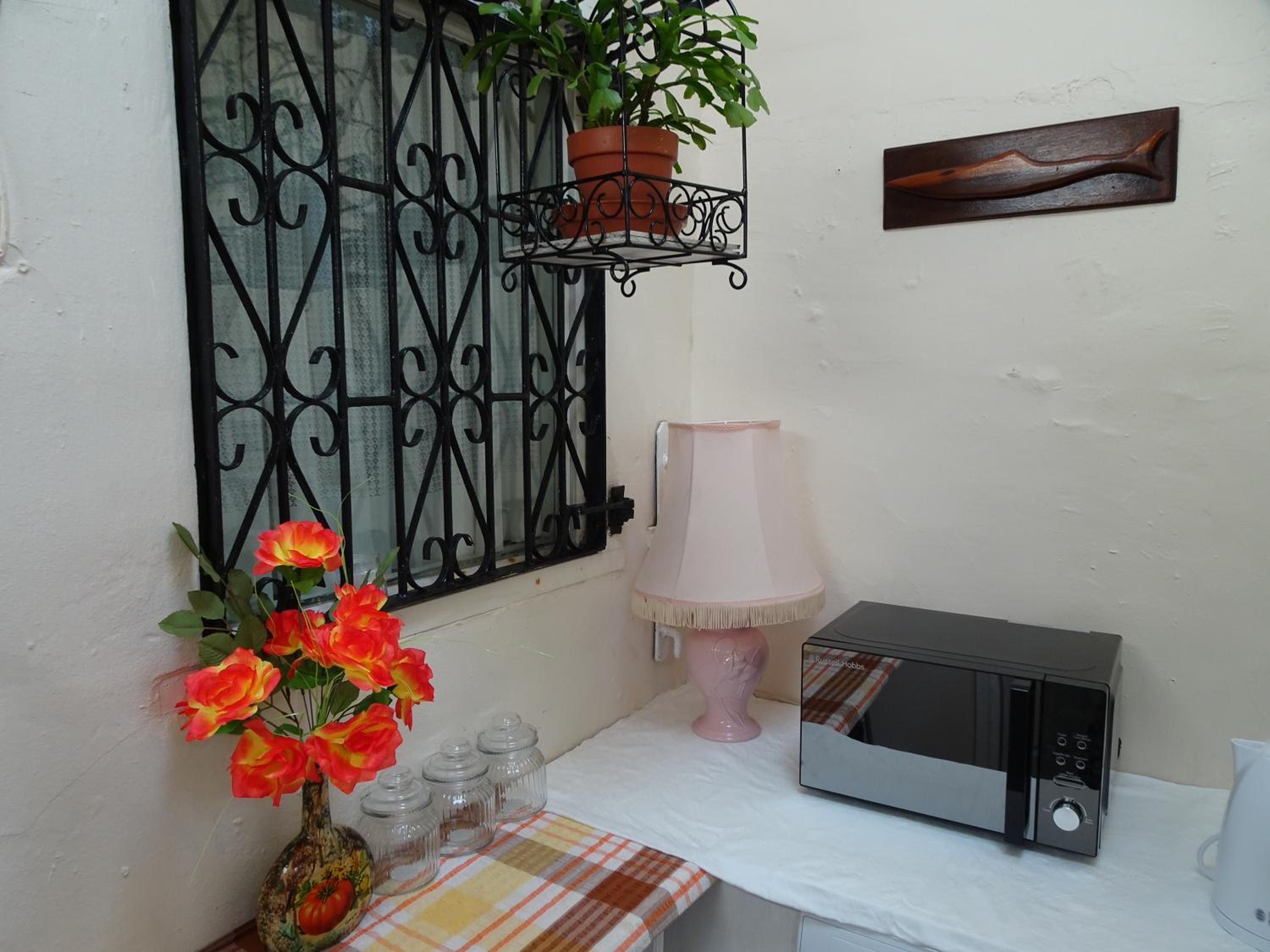 Double Room with Private External Bathroom - Photo 27