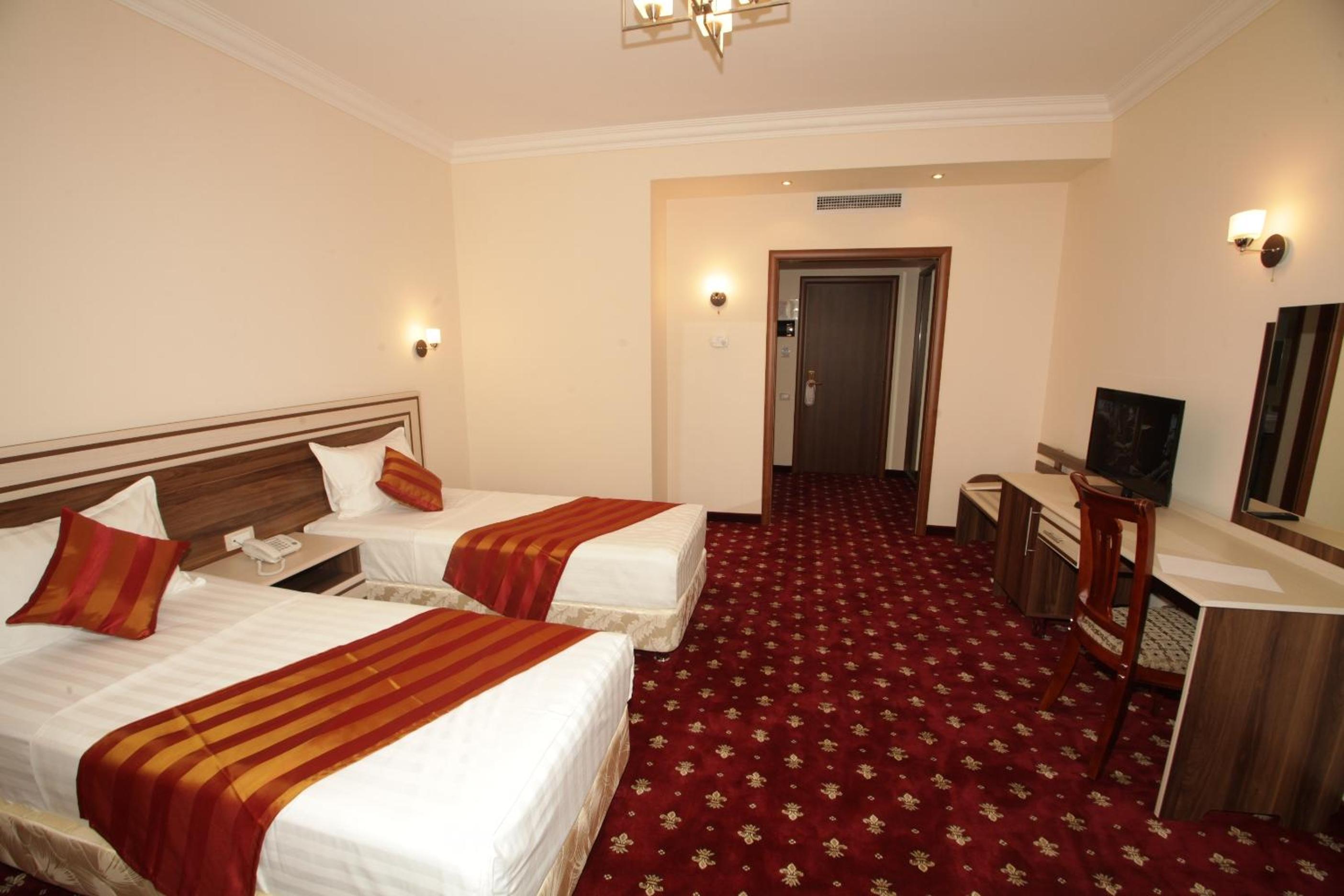 Standard Twin Room photo 3