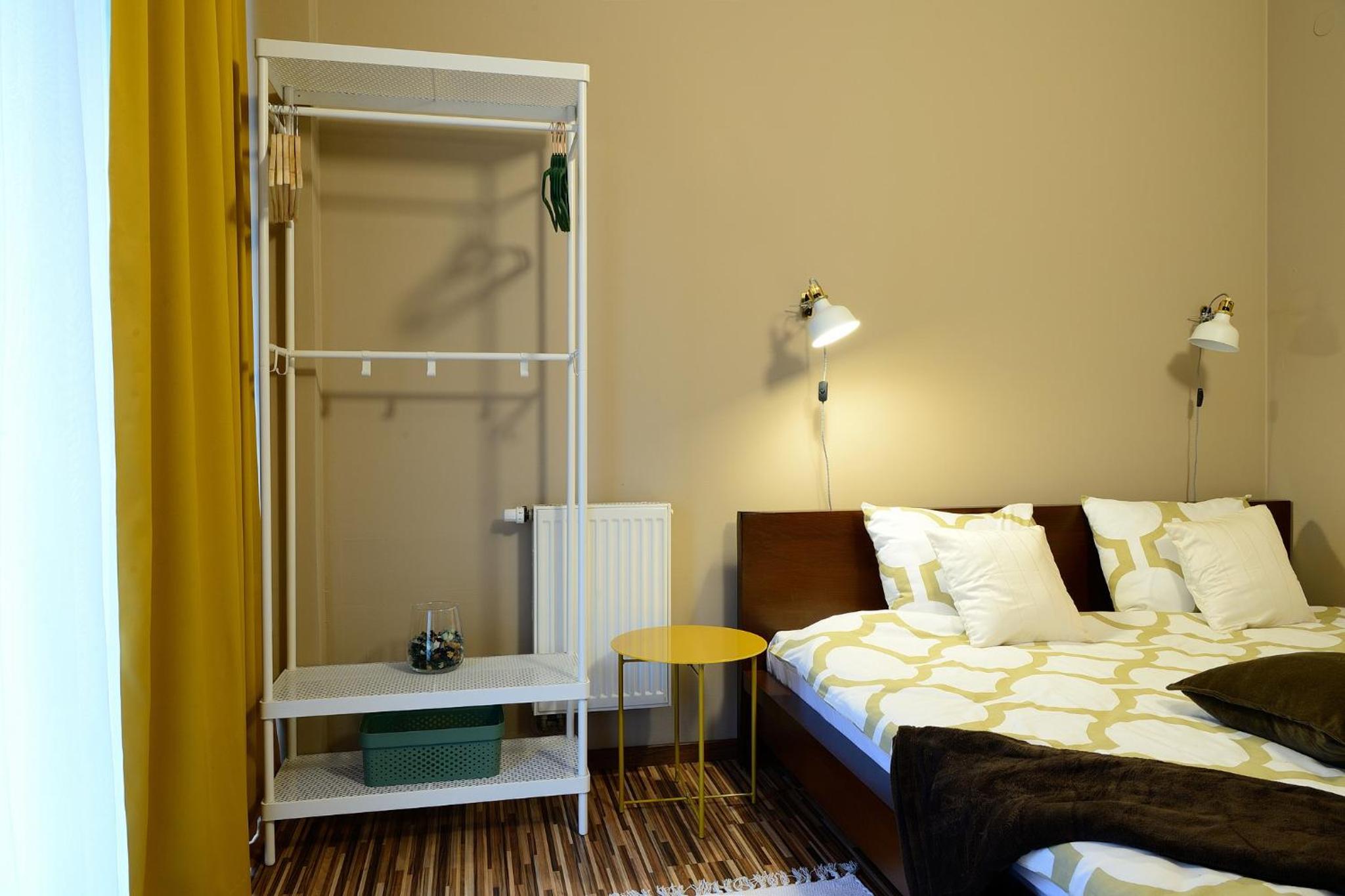 Apartment with Balcony - Photo 12