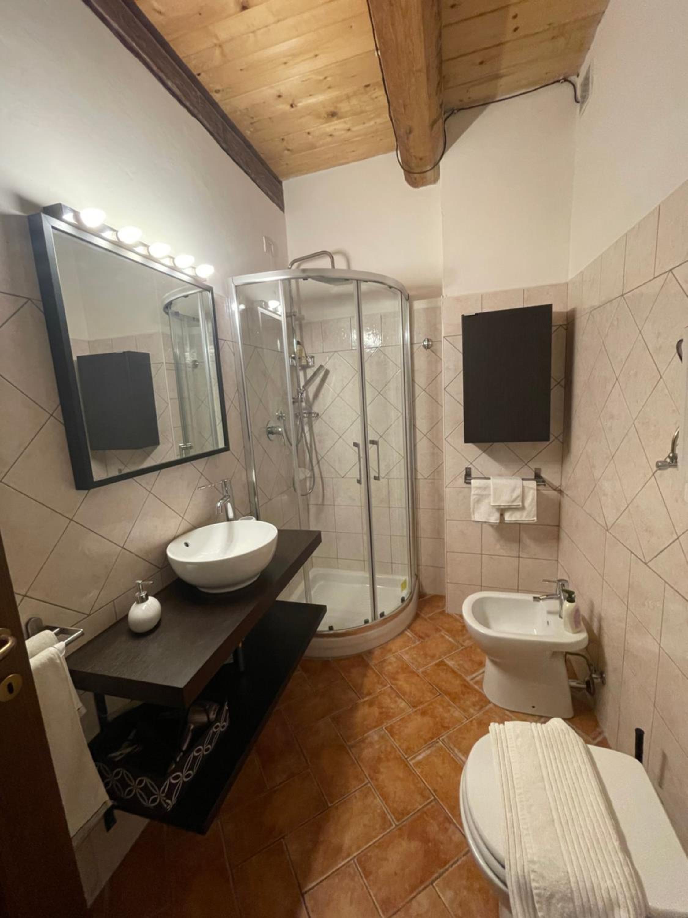 One-Bedroom Apartment - Photo 4