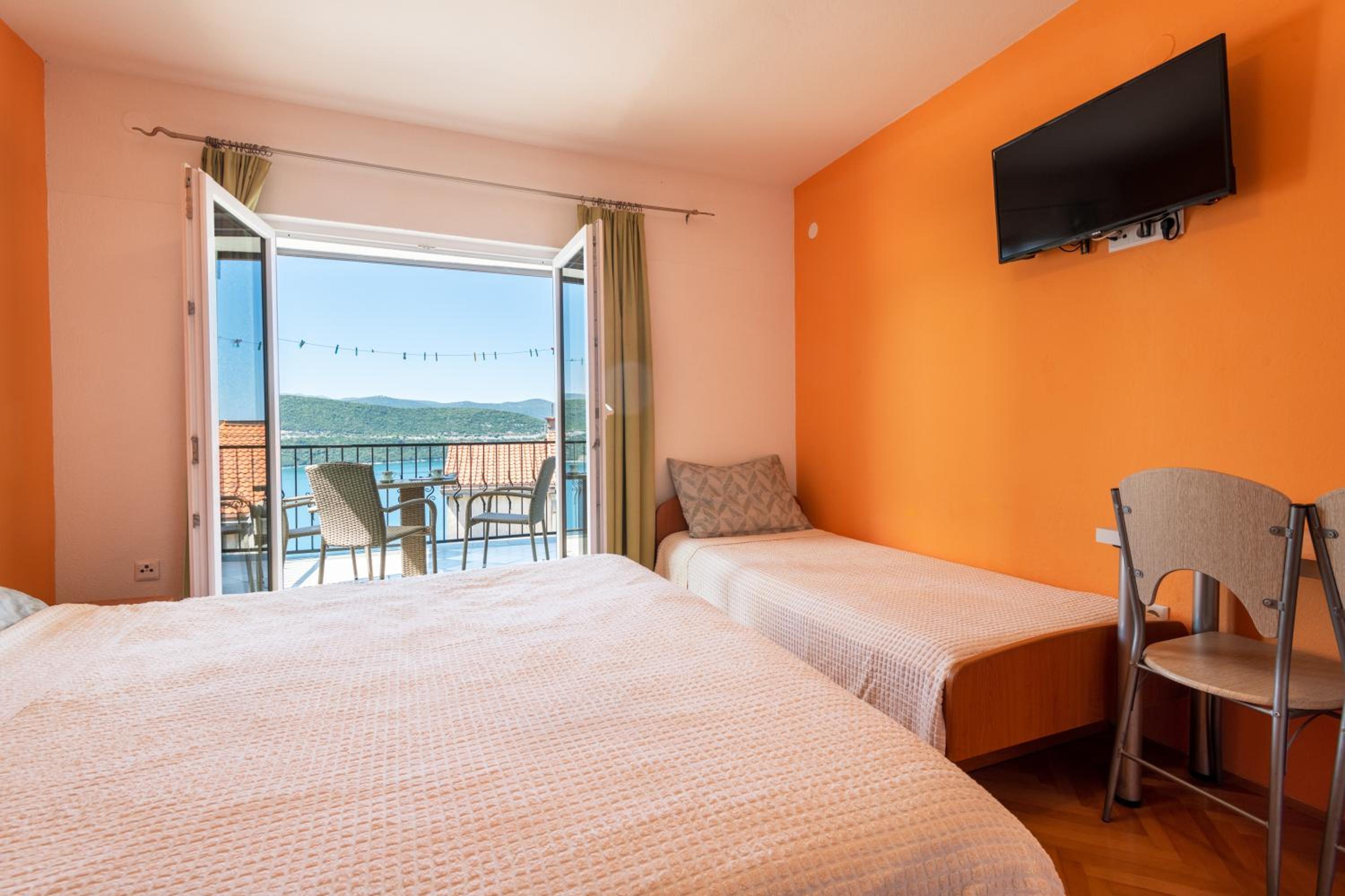 Triple Room with Sea View
