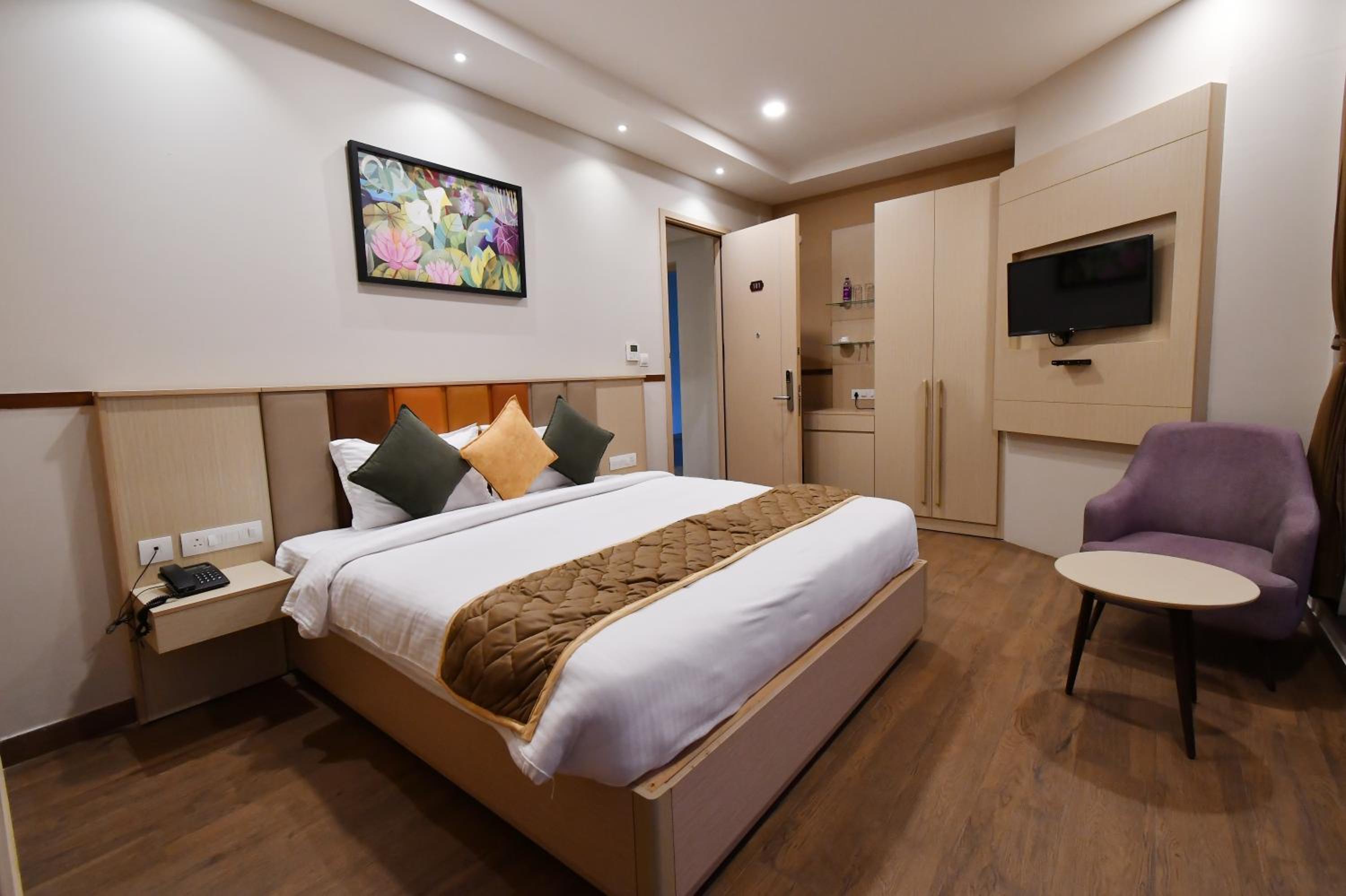 Deluxe Double or Twin Room - Photo 1