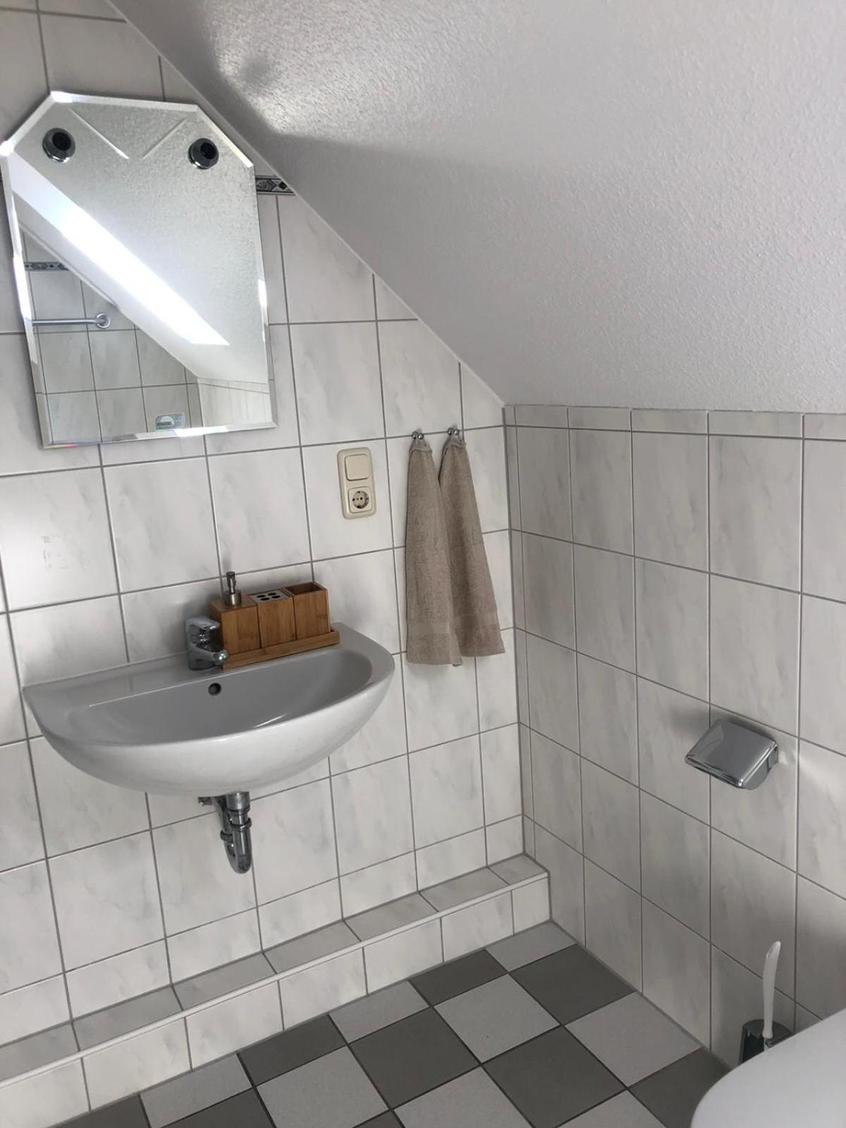 Single Room with Private Bathroom photo 1