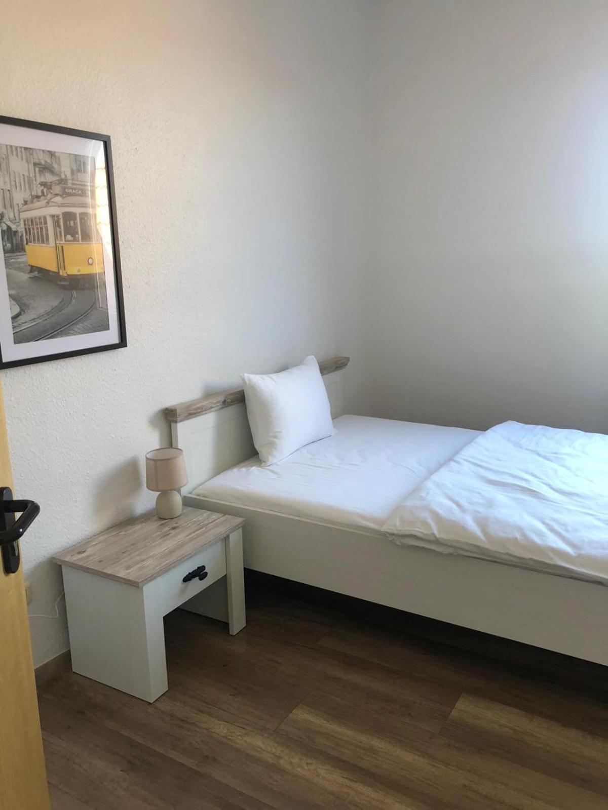 Single Room with Private Bathroom photo 3
