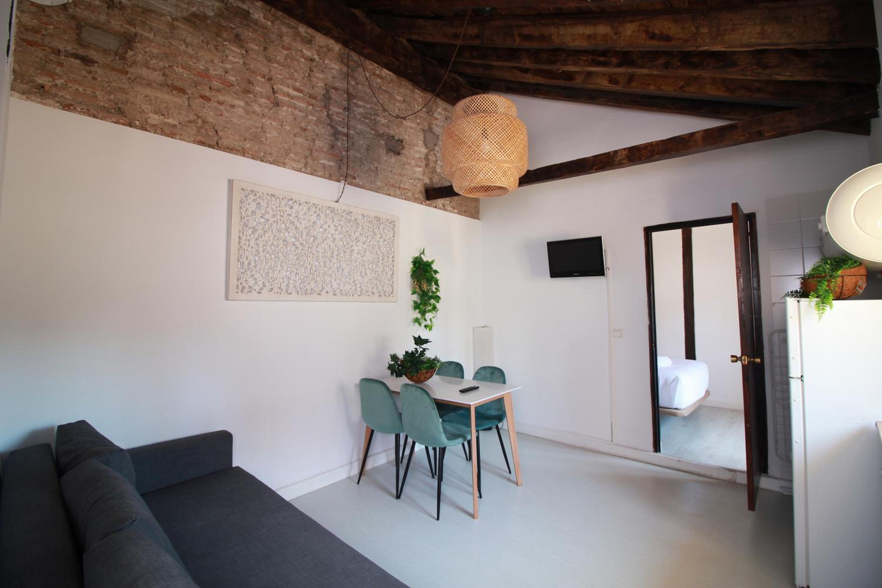Duplex Apartment - Photo 9
