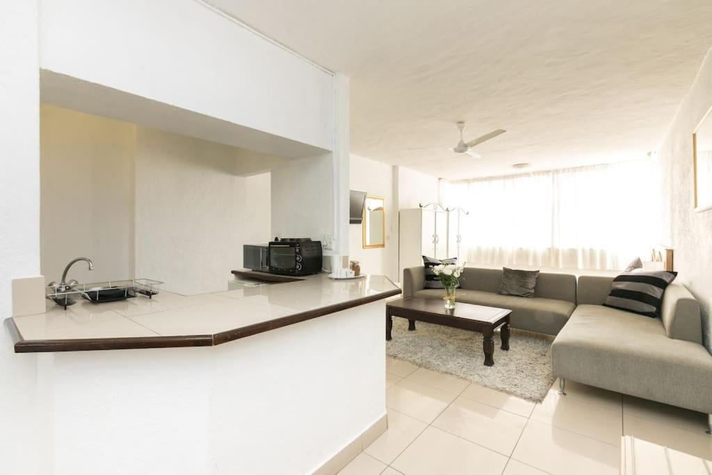Basic Single Room photo 3