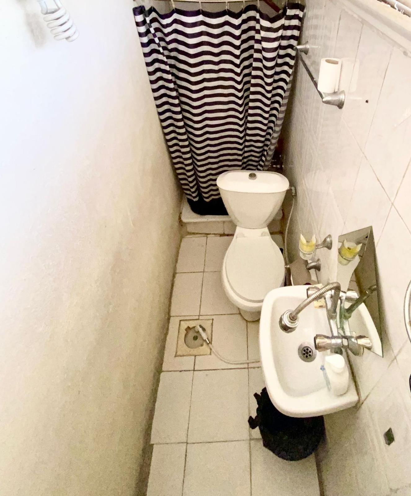 Single Room with Shared Shower and Toilet photo 3