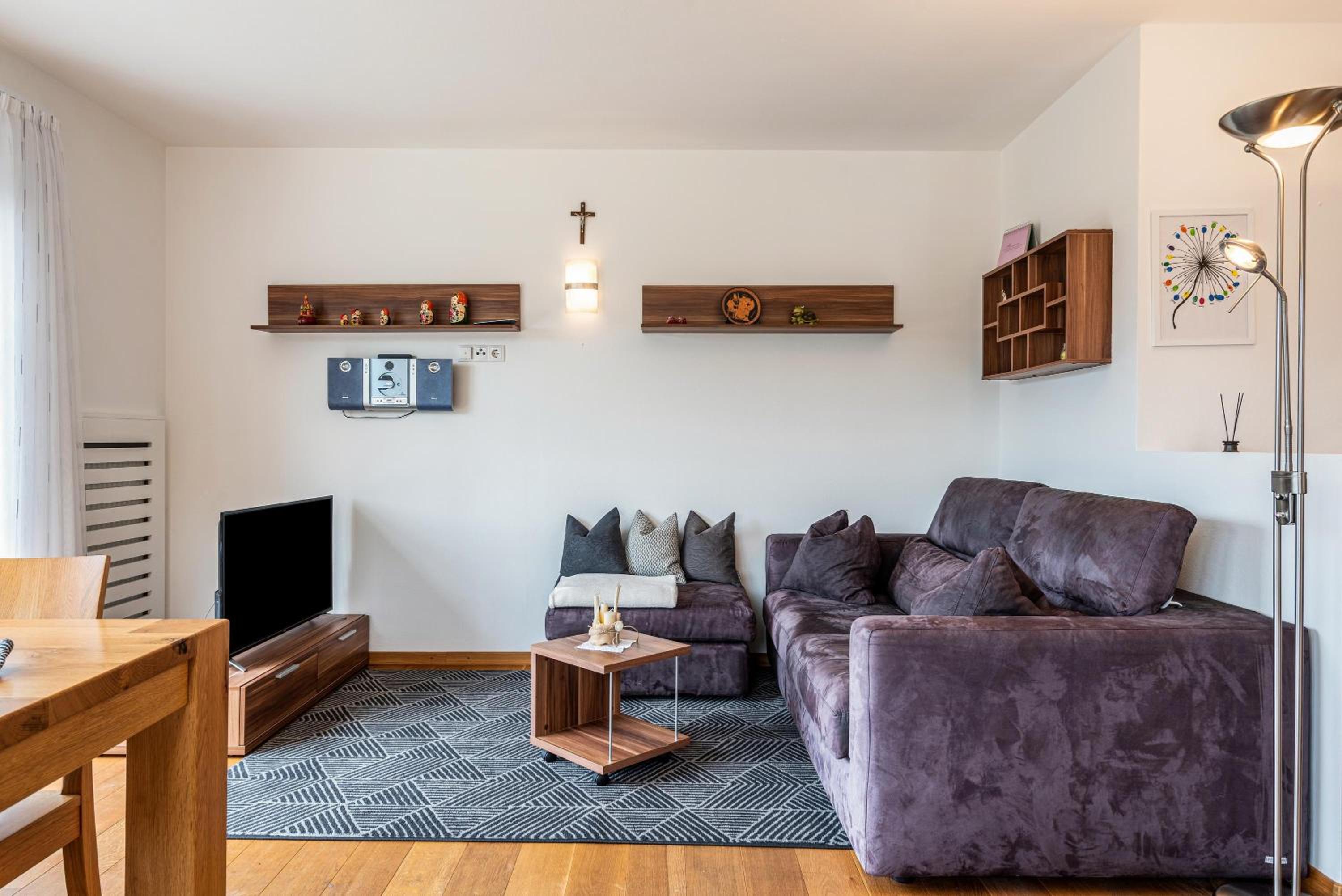 Two-Bedroom Deluxe Apartment with Garden View