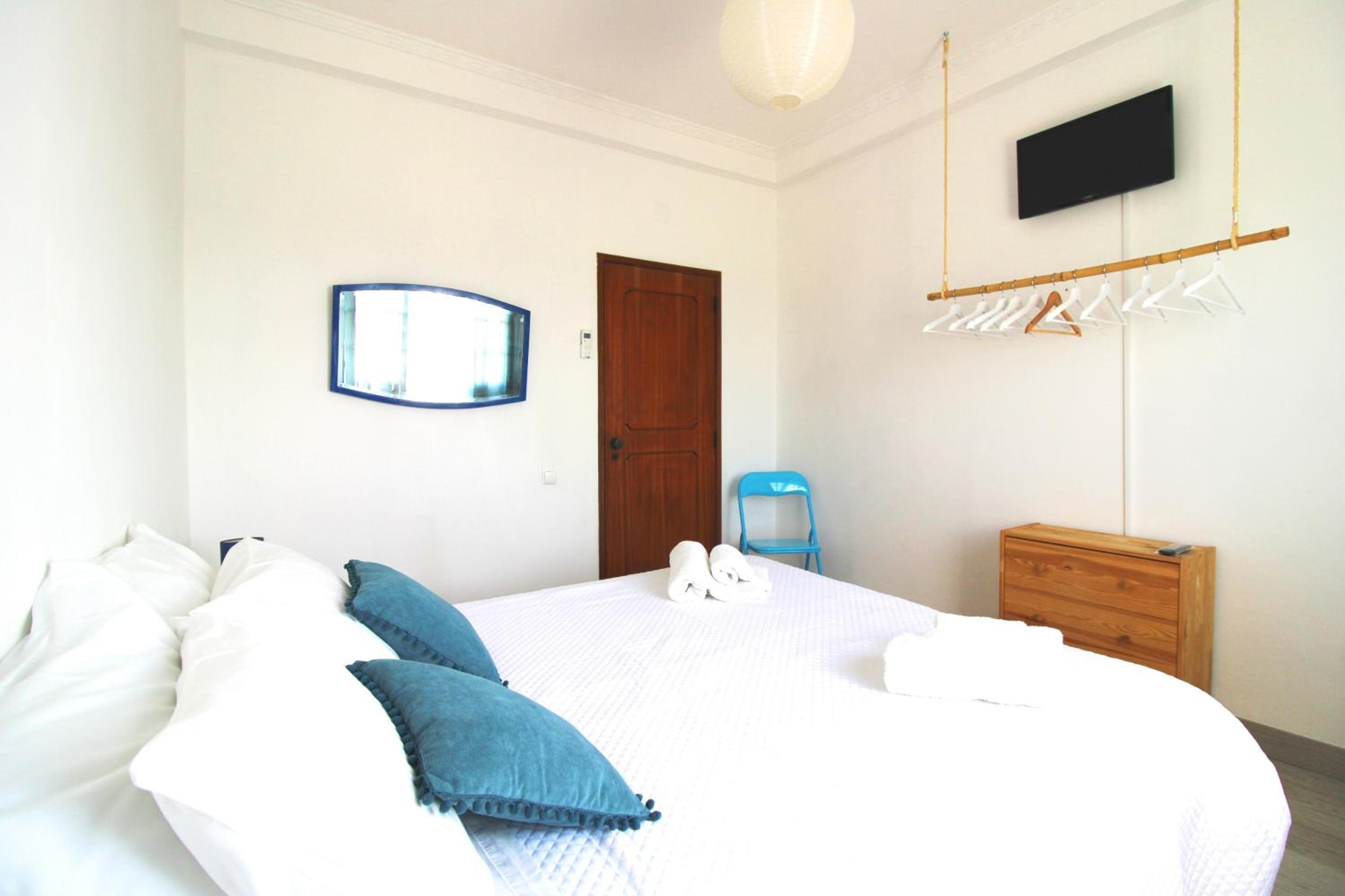 Double Room with Sea View - Photo 2