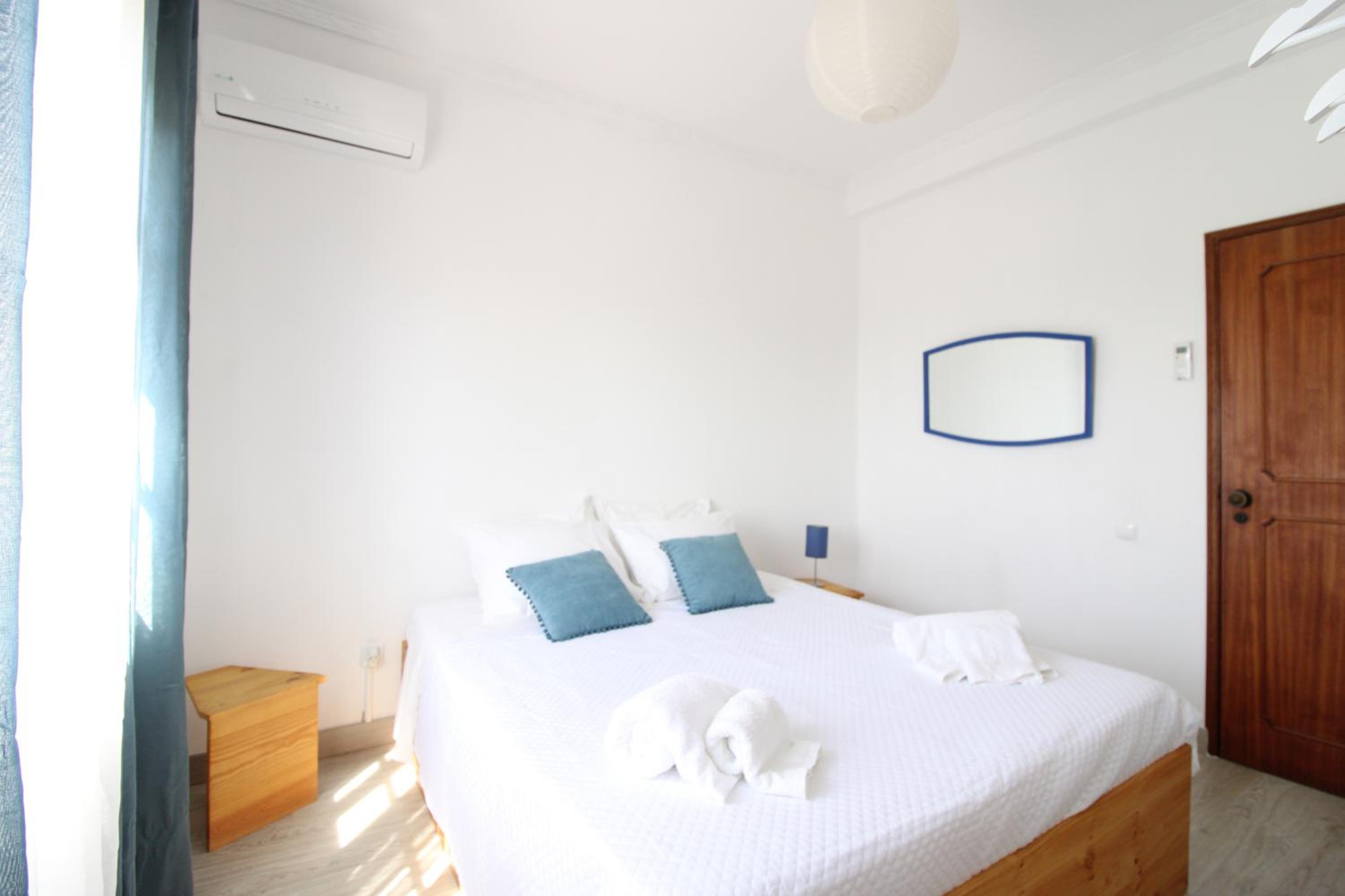 Double Room with Sea View - Photo 6