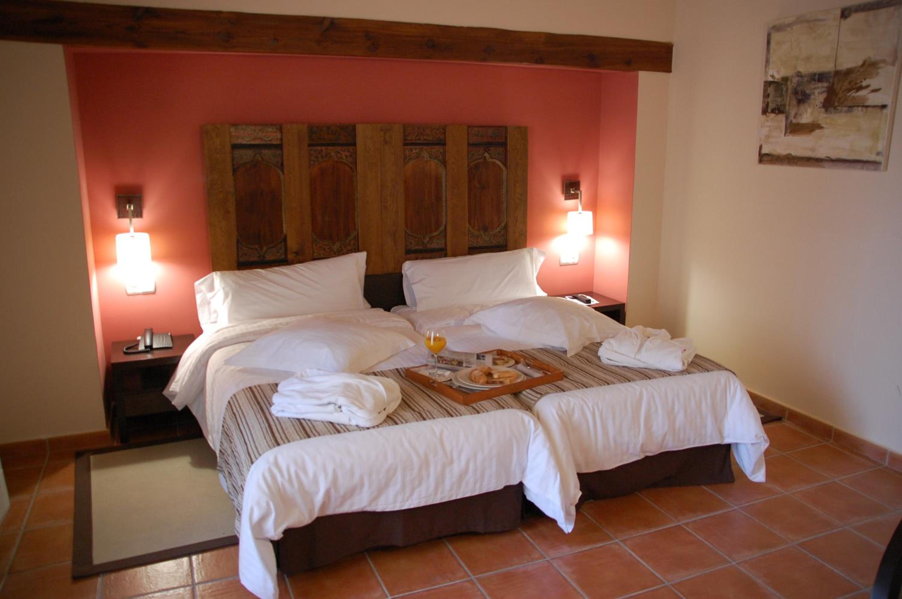 Double or Twin Room photo 3