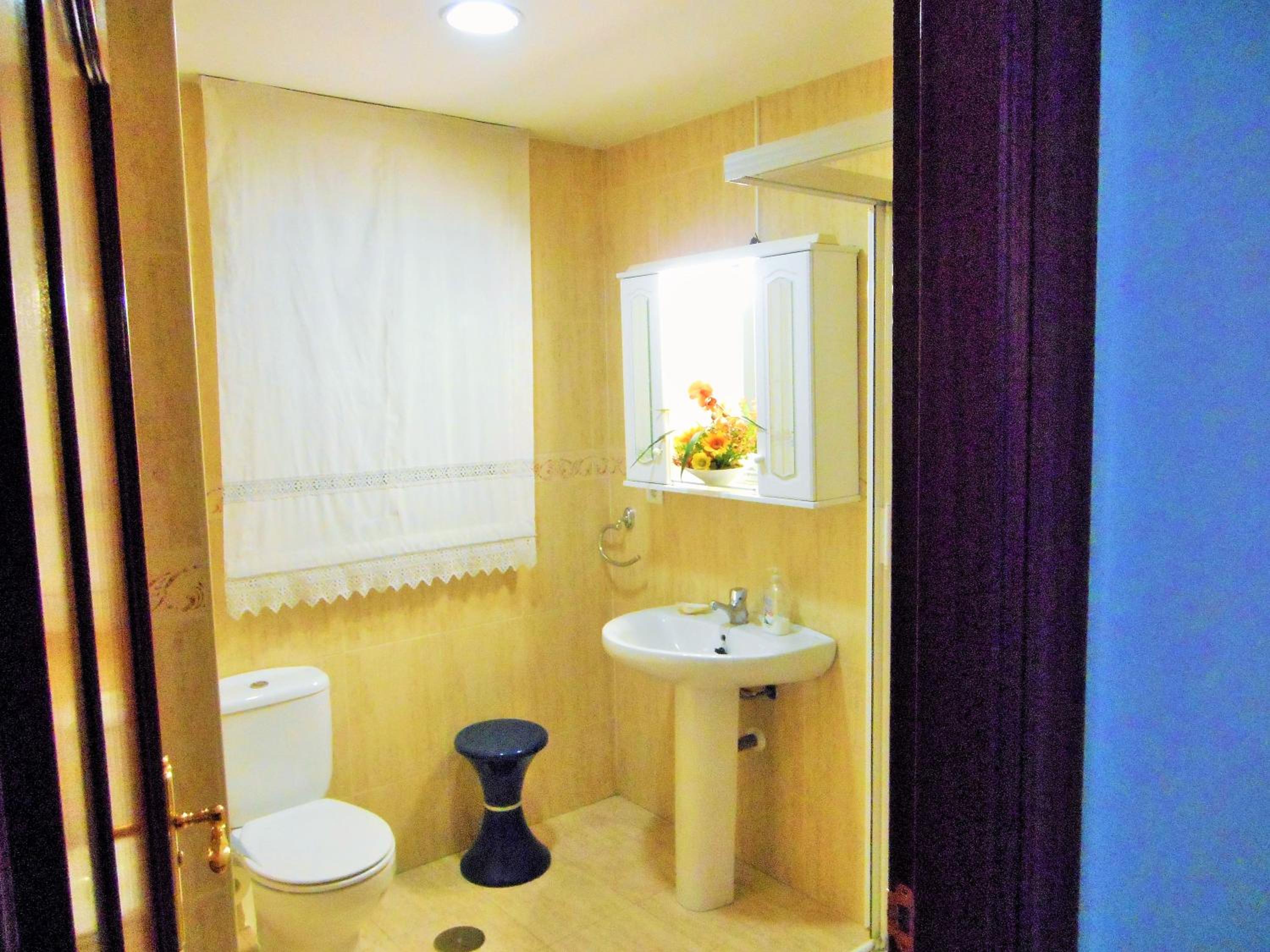 Family Room with Private Bathroom - Photo 14