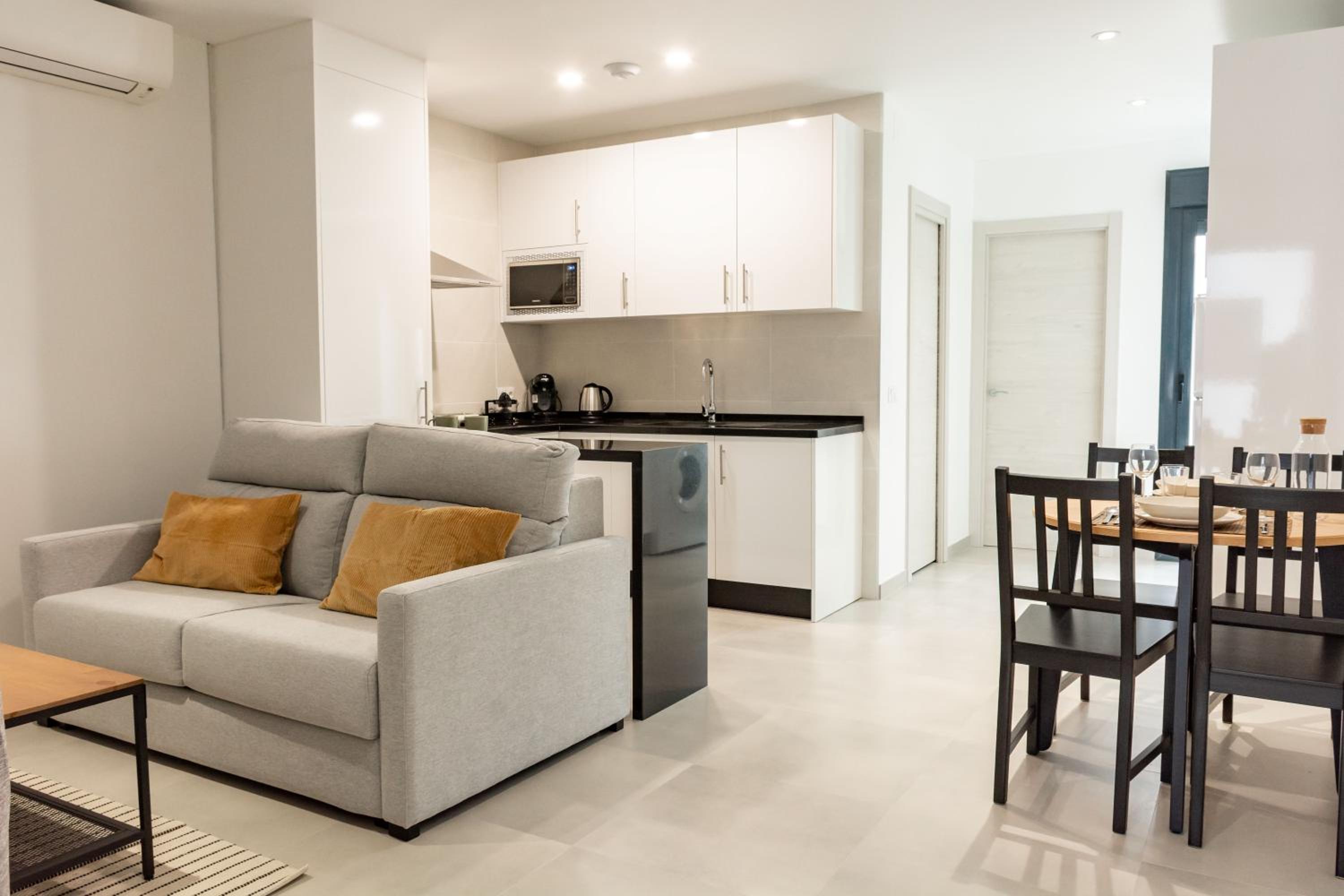 One-Bedroom Apartment - Photo 7