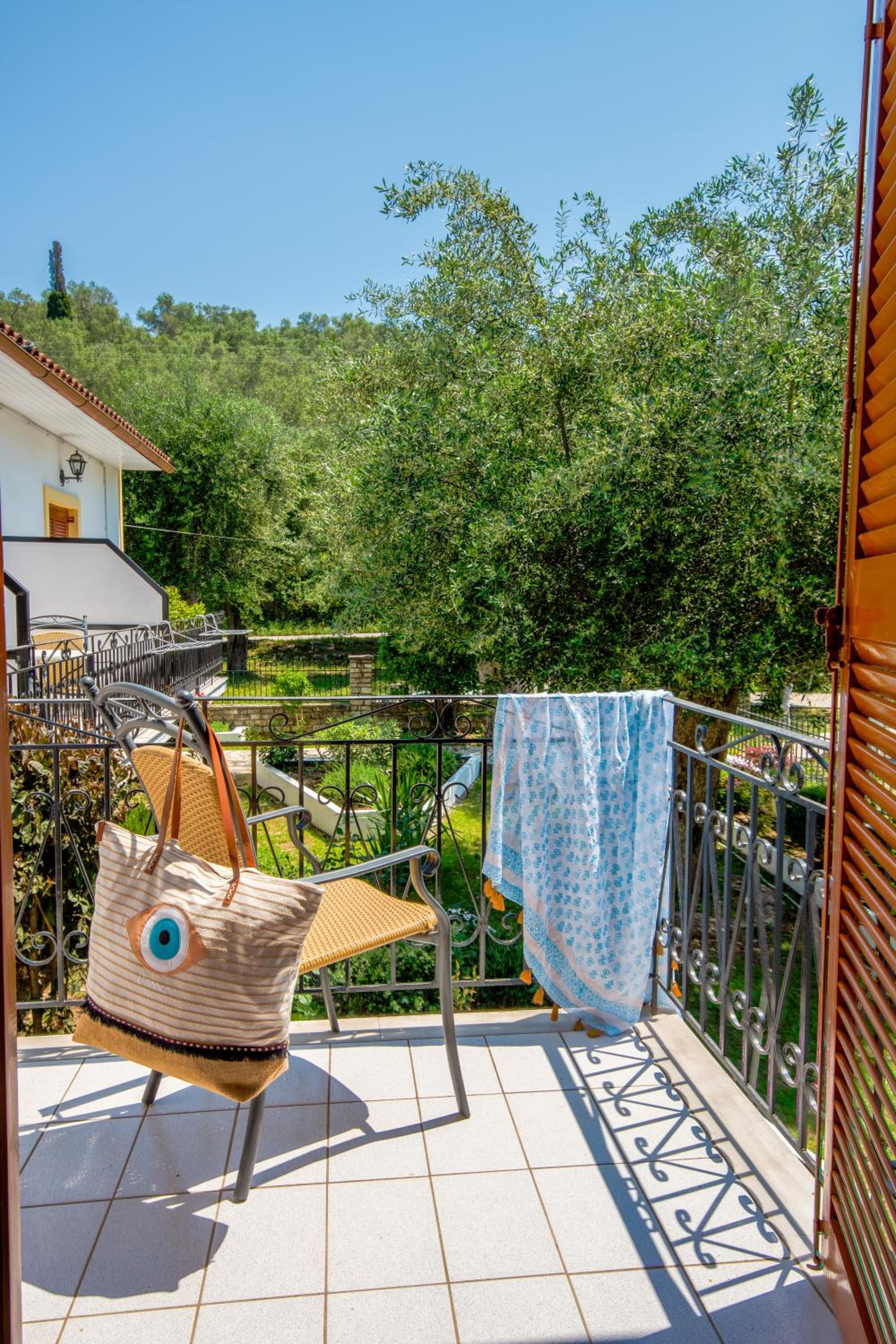 Standard Twin Room with Garden View - Photo 16