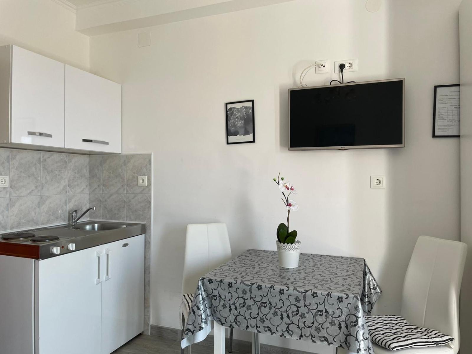 Studio Apartment with Sea View (2 Adults) photo 3