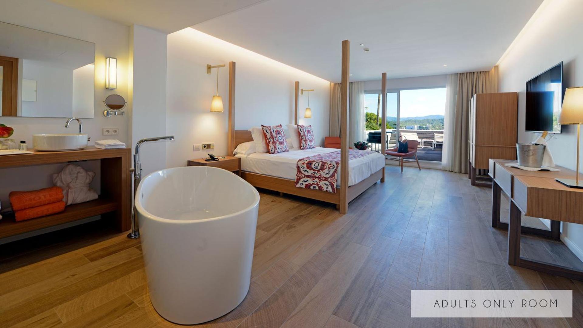 Premium Suite With Pool Access  And Garden View - Adults Only   - Spa Access Included