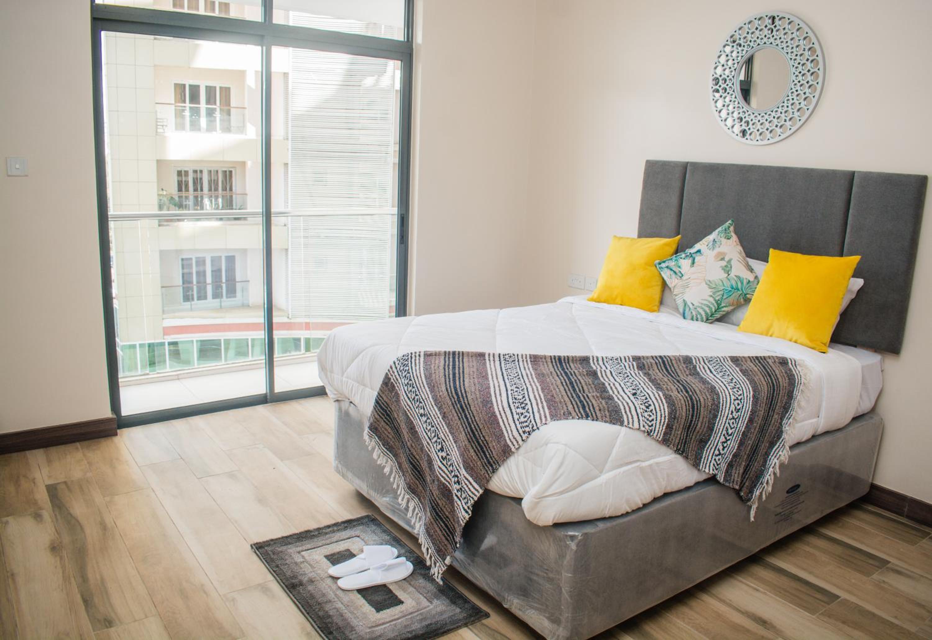 One-Bedroom Apartment - Photo 9