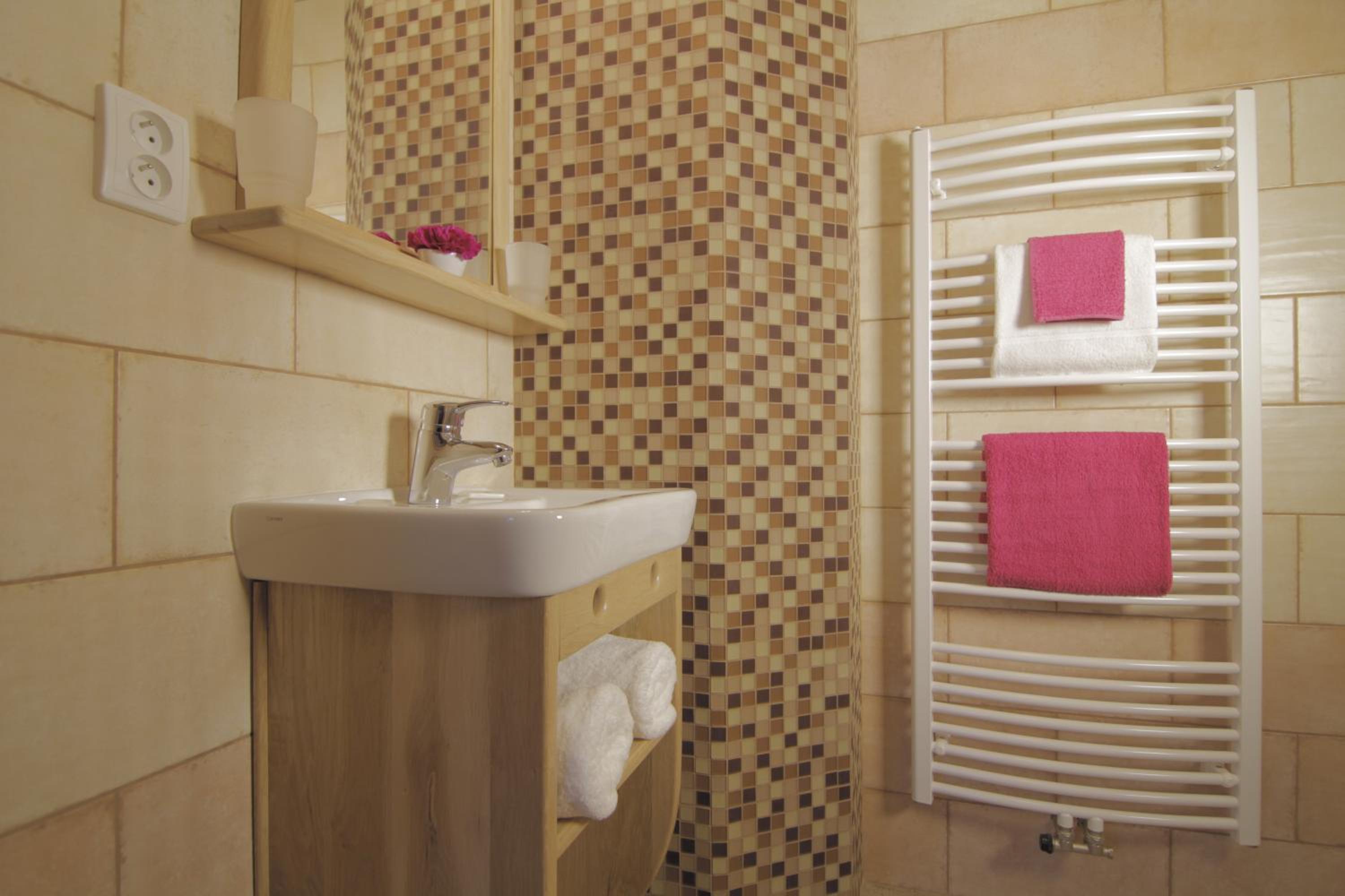 Double Room with Private Bathroom photo 2