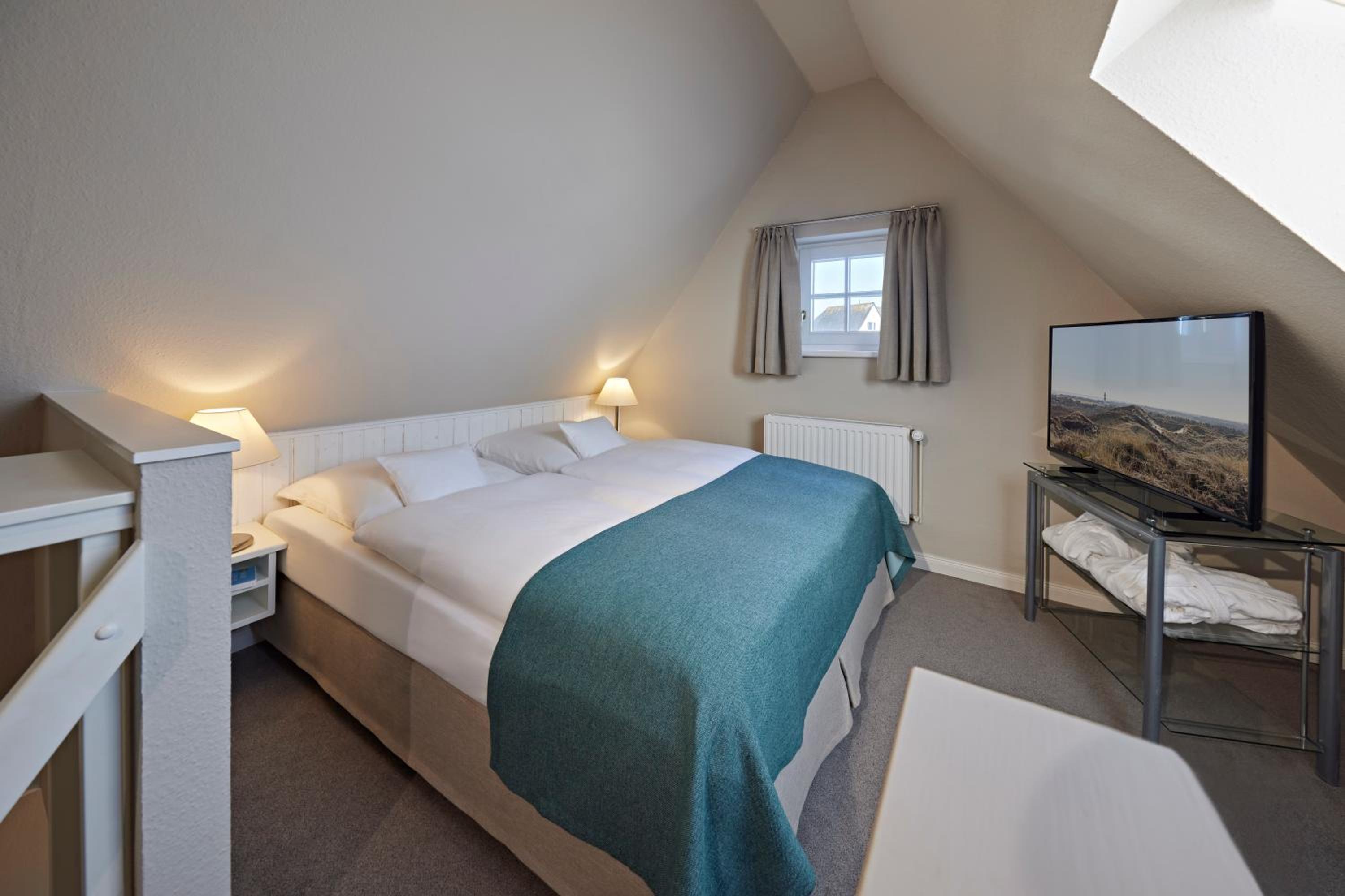Deluxe King Room photo 3