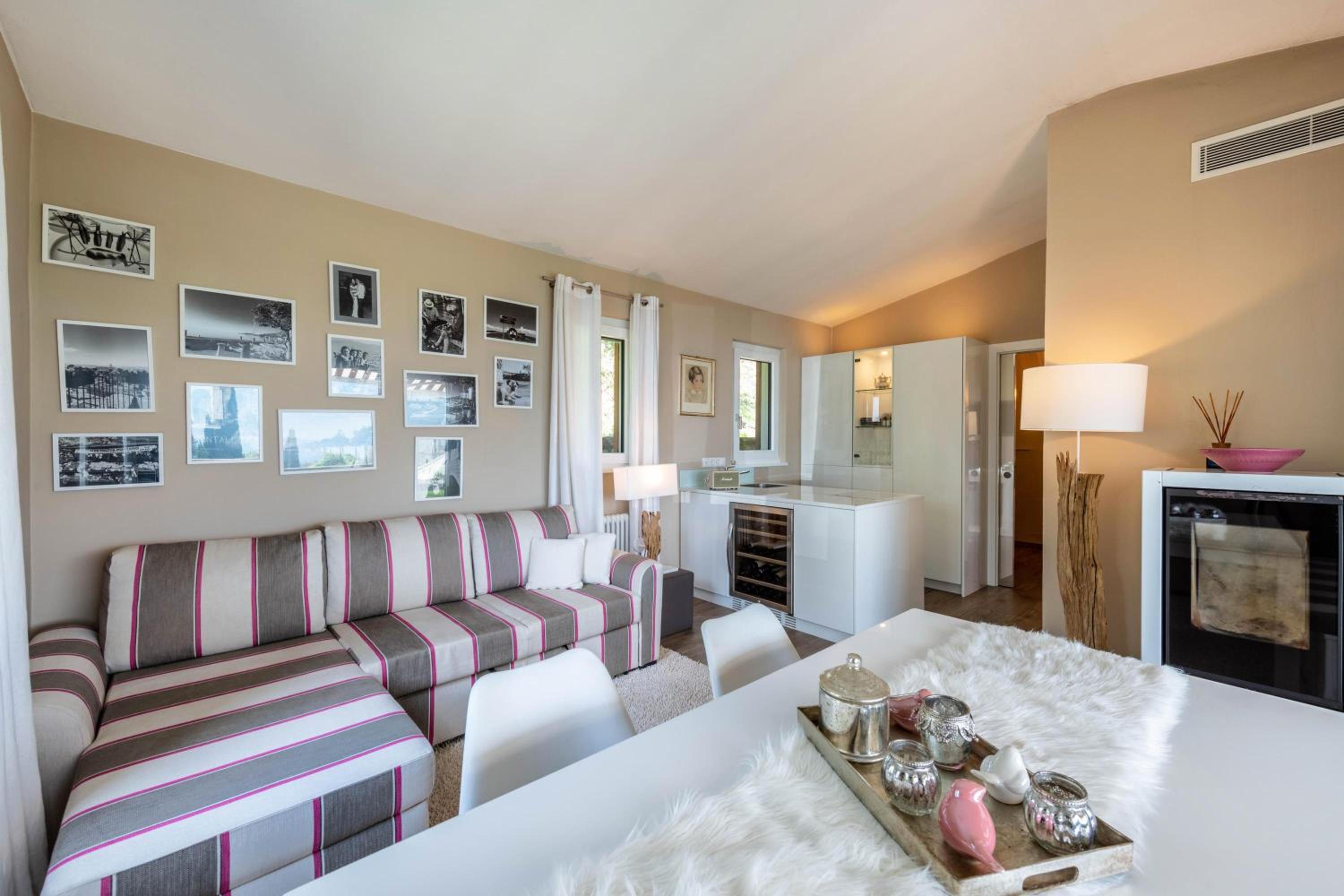 One-Bedroom Apartment with Garden photo 1