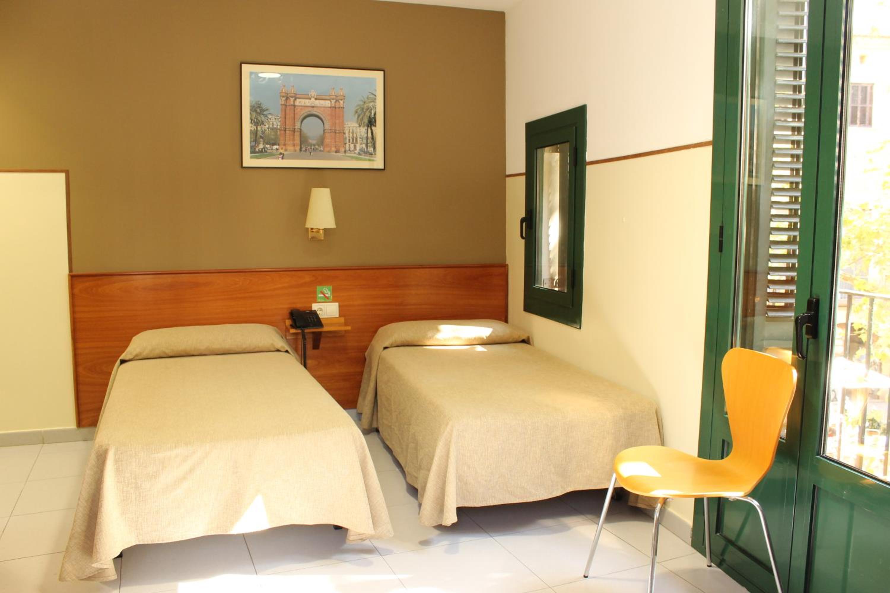 Twin Room with Balcony photo 3