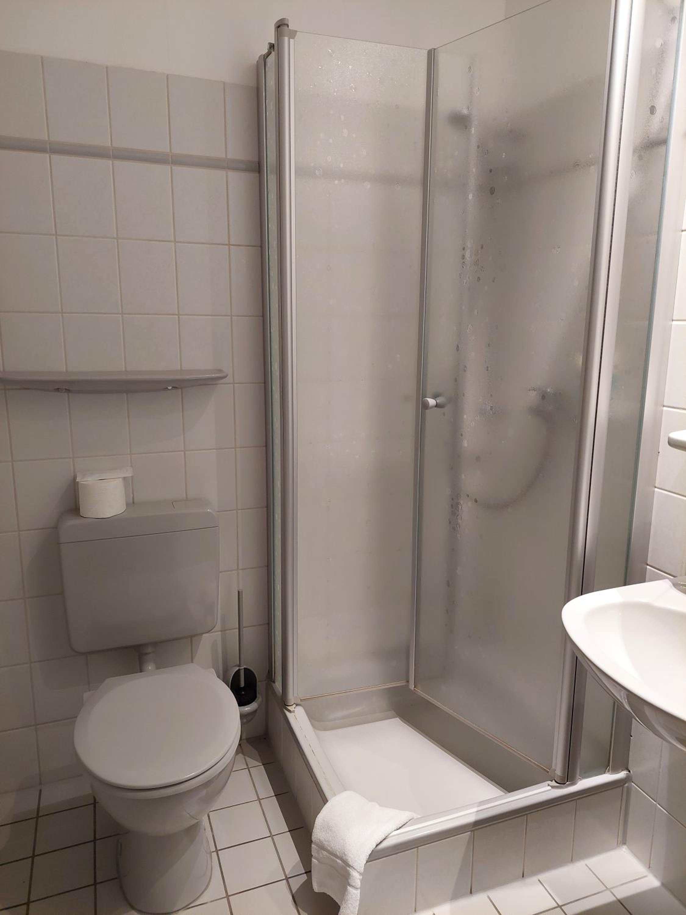 Single Room photo 3