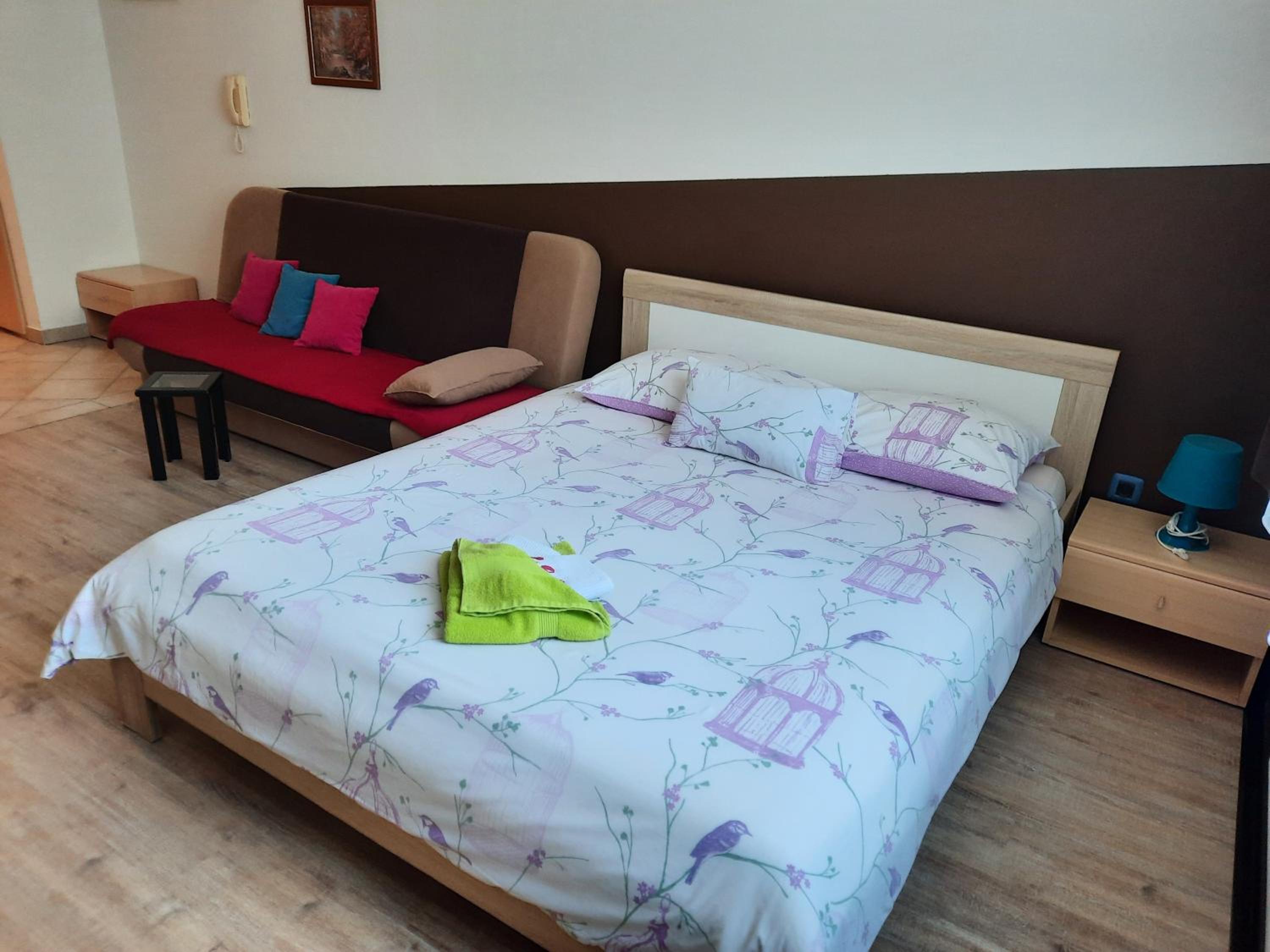 Studio Apartment