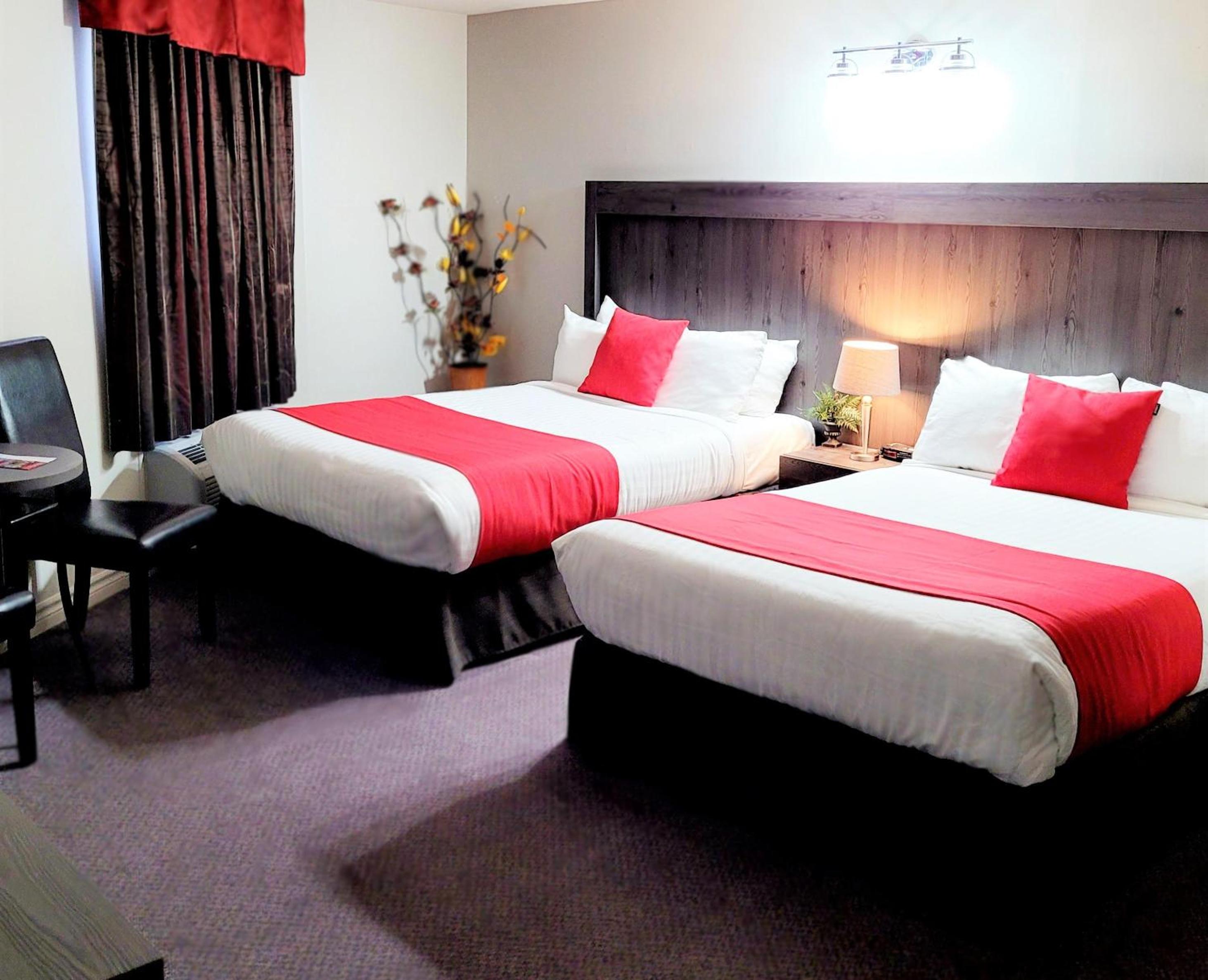 Superior Double Room with Two Double Beds - Photo 1