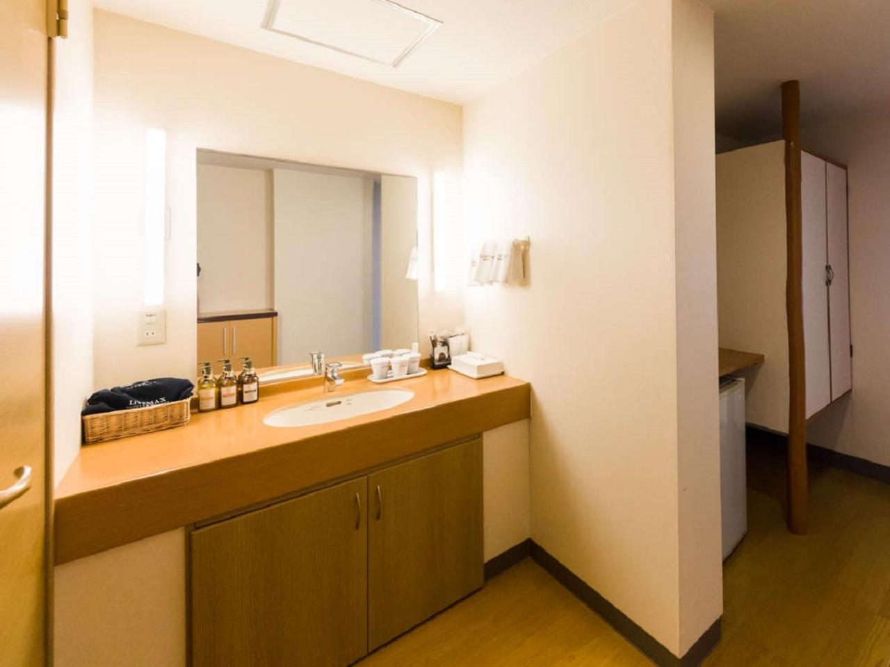 Japanese-Style Quadruple Room - Non-Smoking photo 2