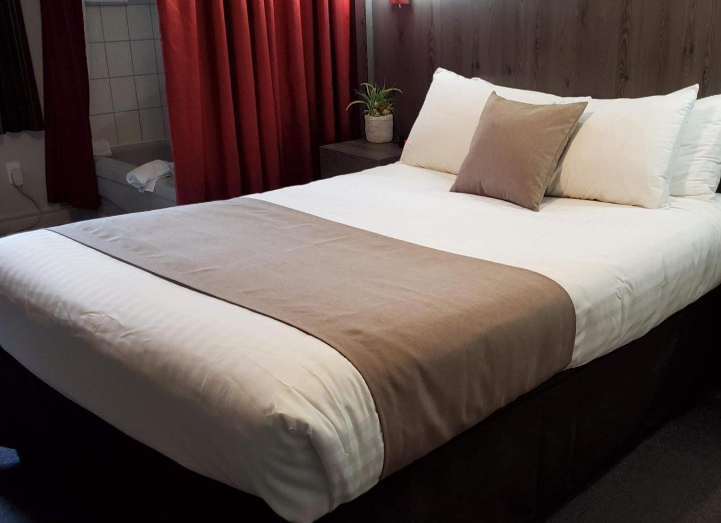 Superior Queen Room - Photo 8
