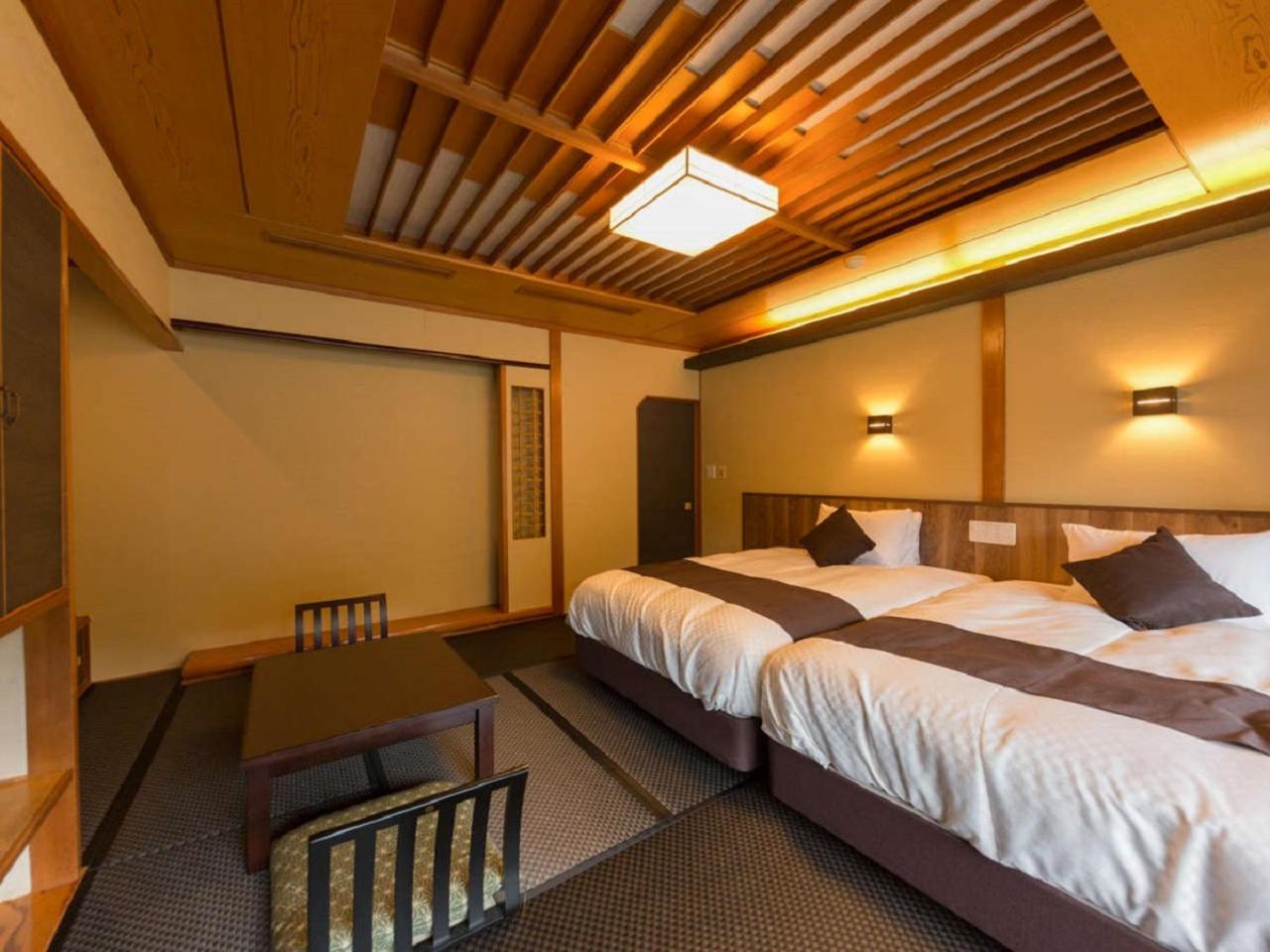 Modern Japanese-Style Triple Room with Semi Open-Air Bath - Non-Smoking photo 2