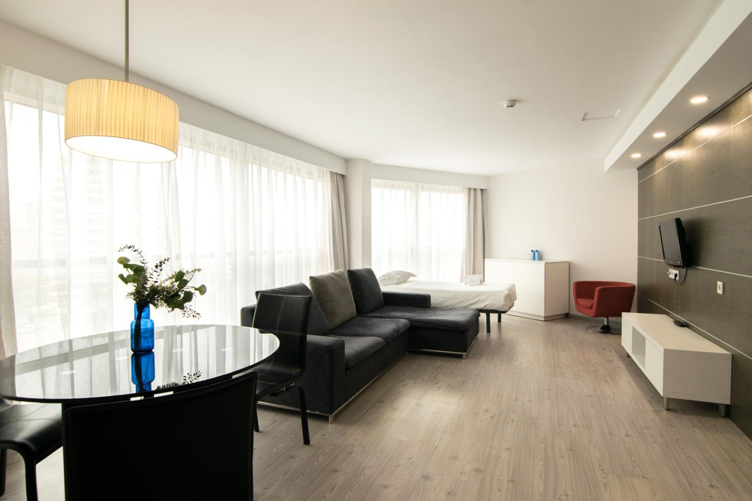 Junior Suite (2 Adults) - Photo 7