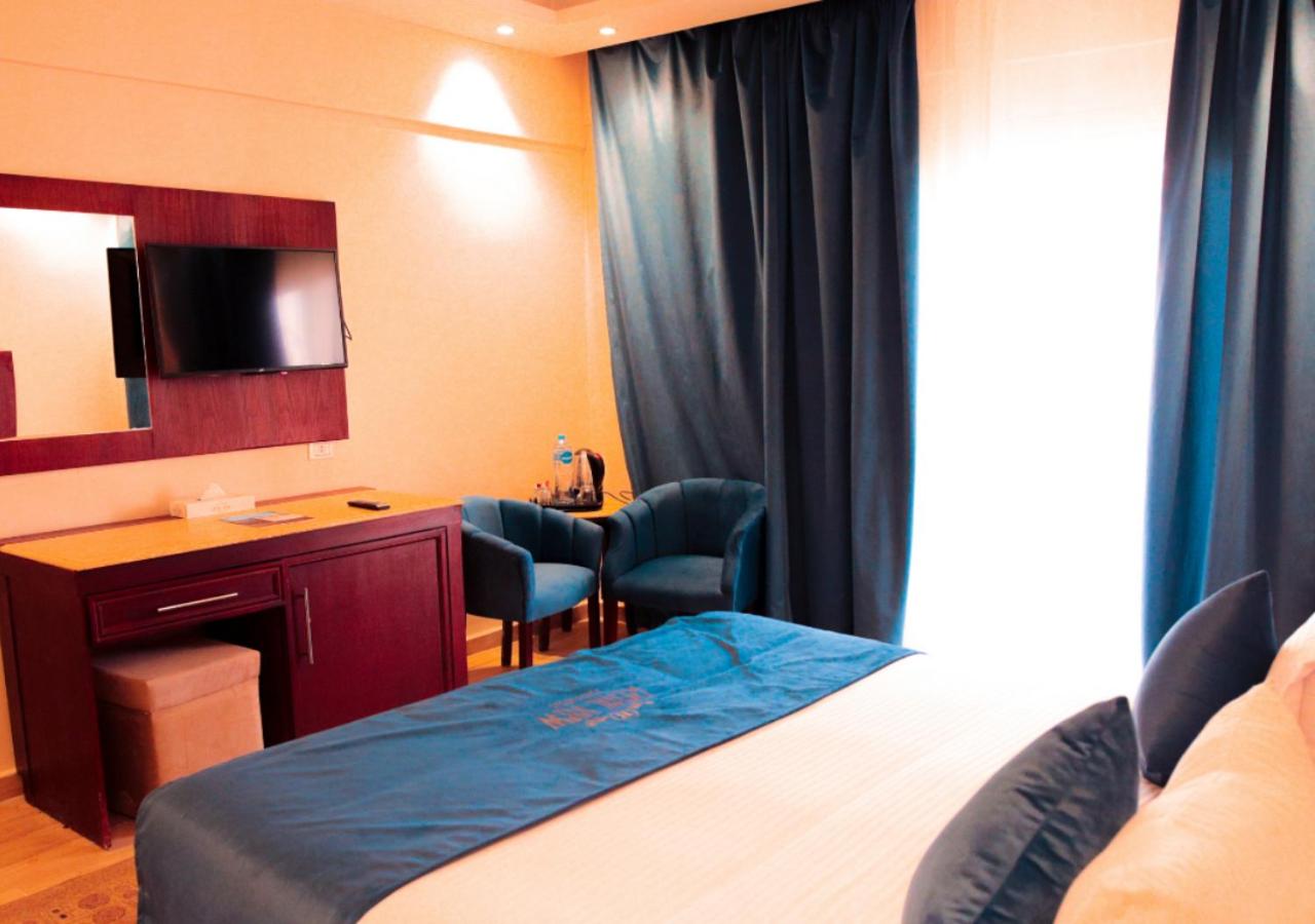 Deluxe Room with Garden View photo 1
