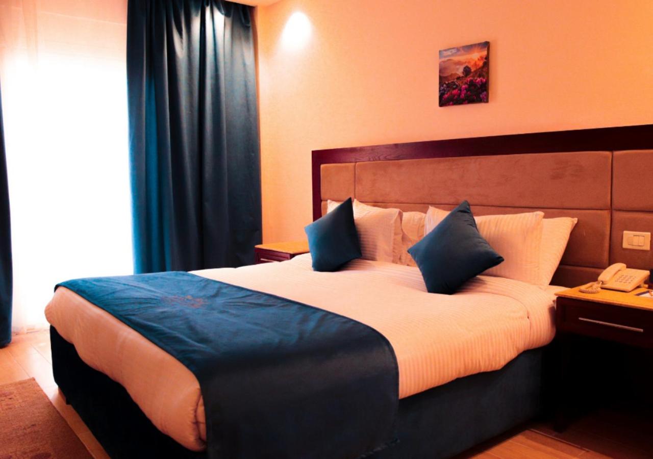 Deluxe Double Room Sea & Pool View  photo 1