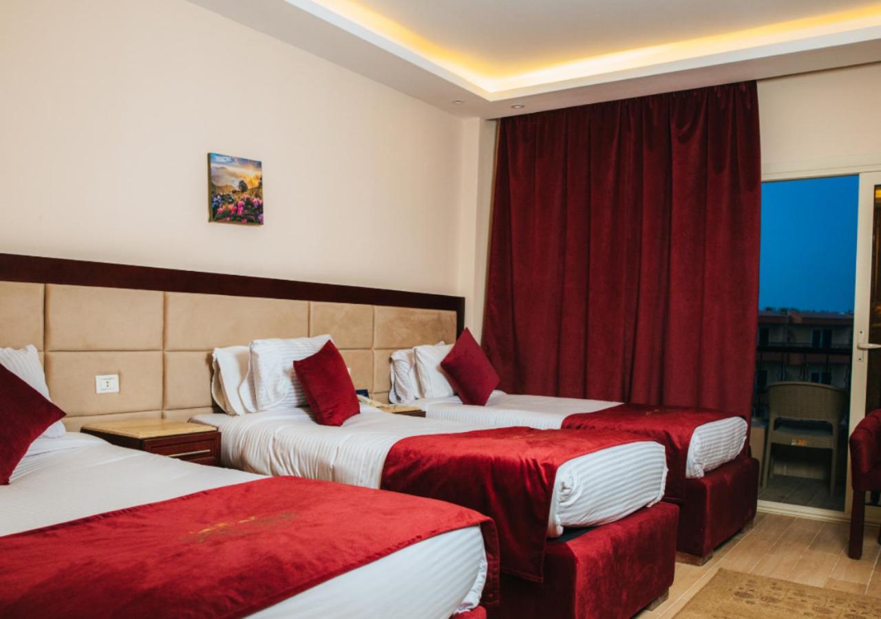 Deluxe Double Room Sea & Pool View  photo 3