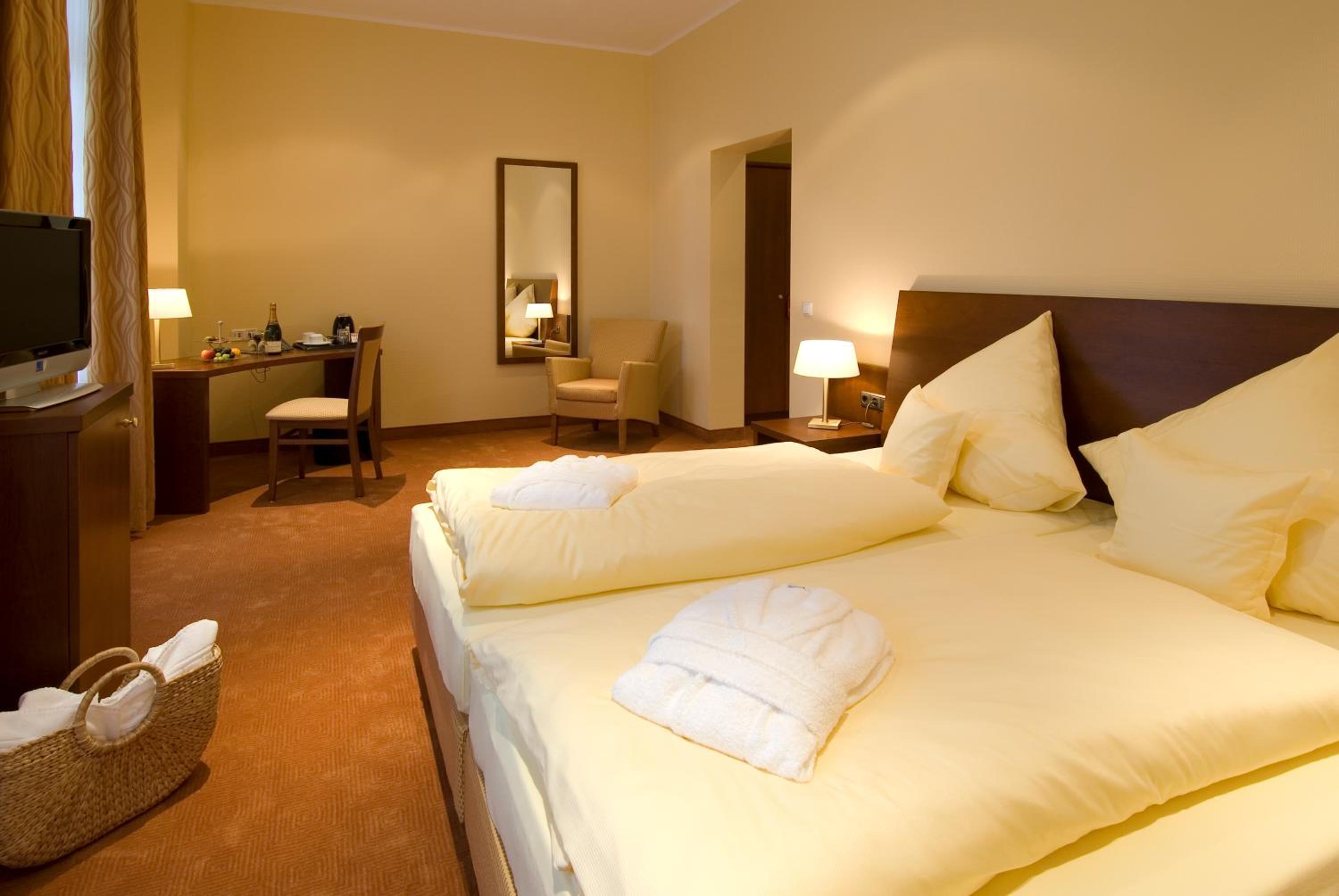 Double Room - Photo 5