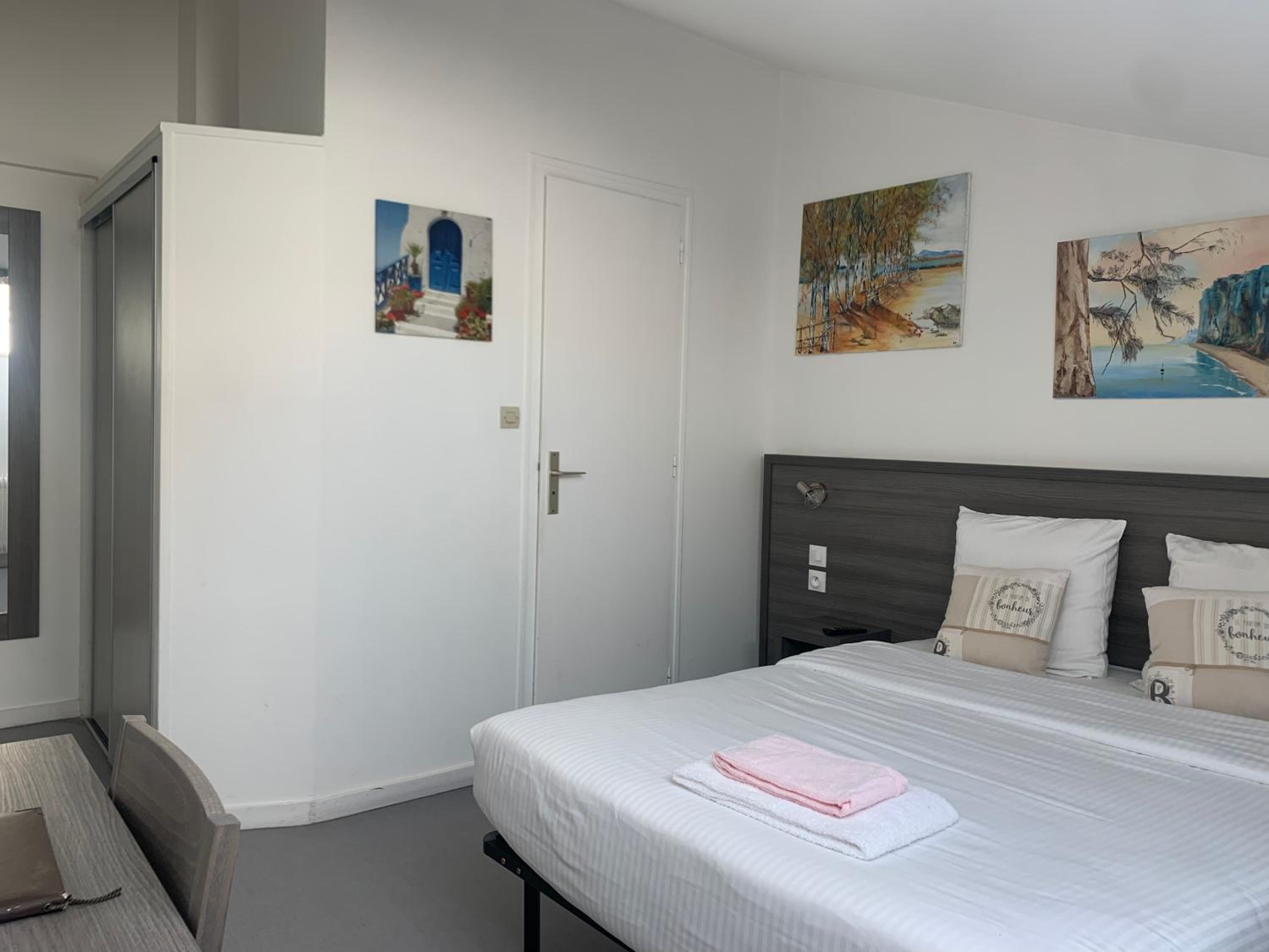 Budget Double Room photo 1