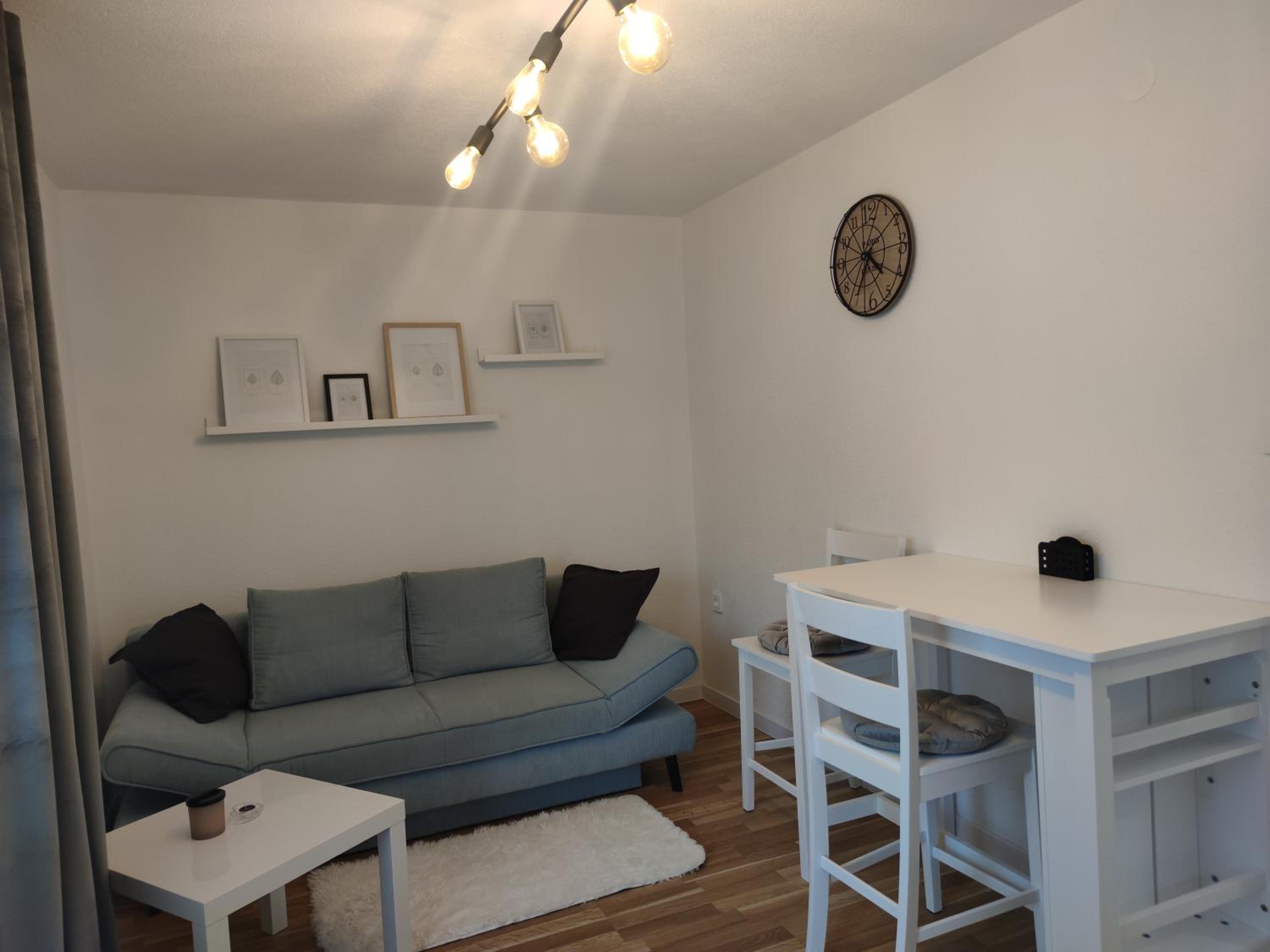One-Bedroom Apartment - Photo 4