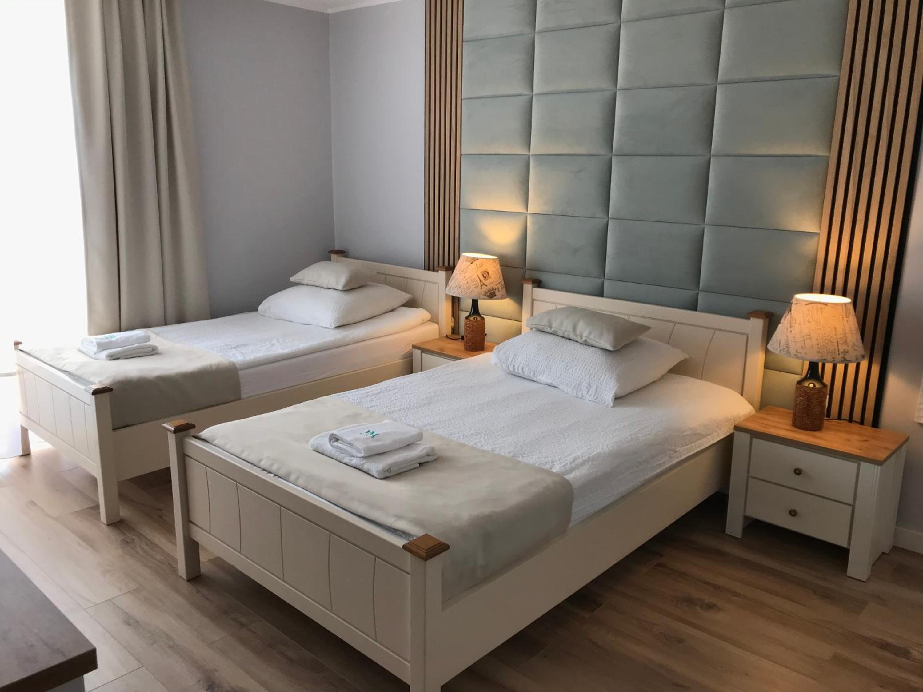 Triple Room with Bathroom photo 2