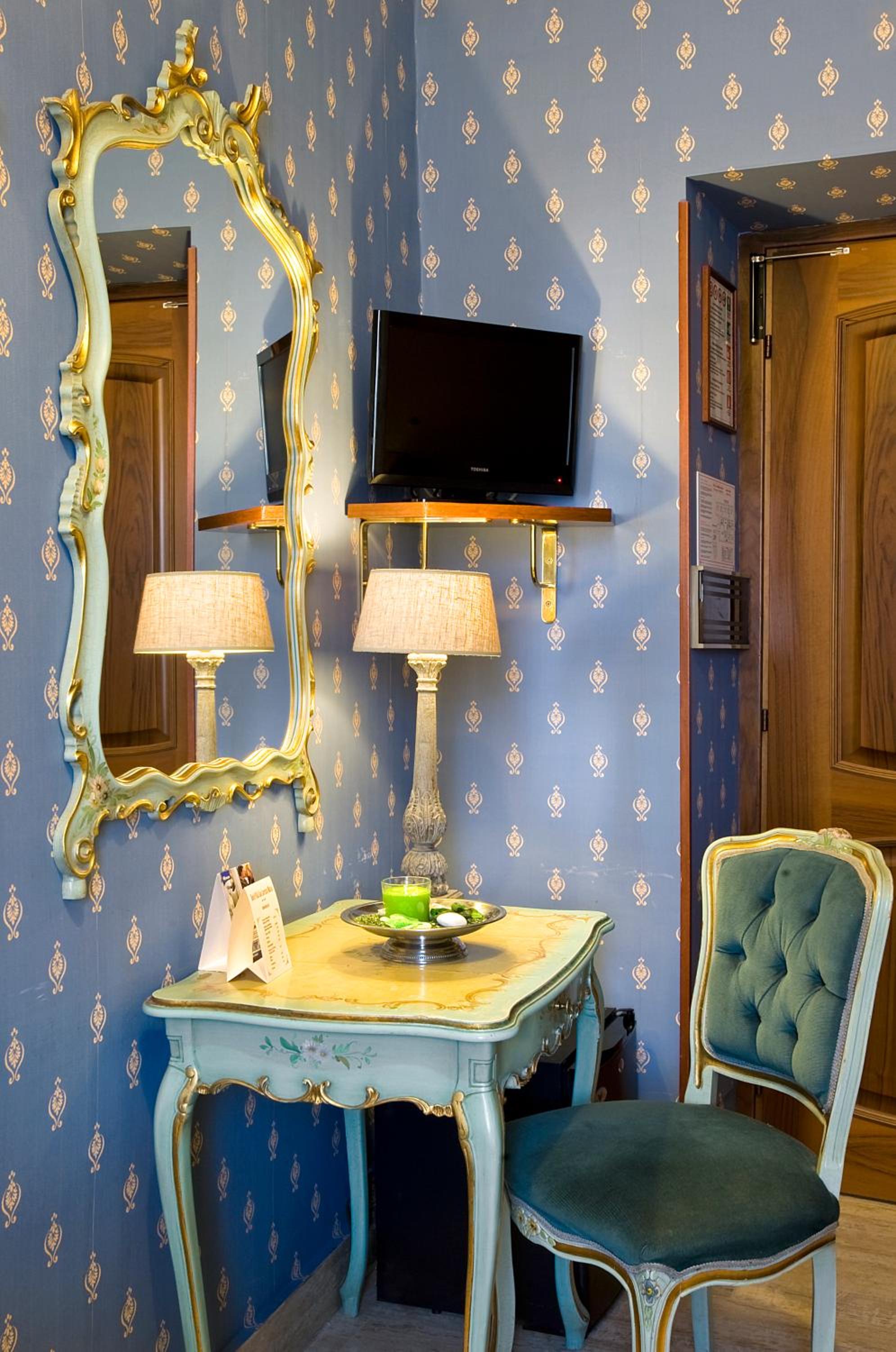 Standard Single Room thumbnail 5