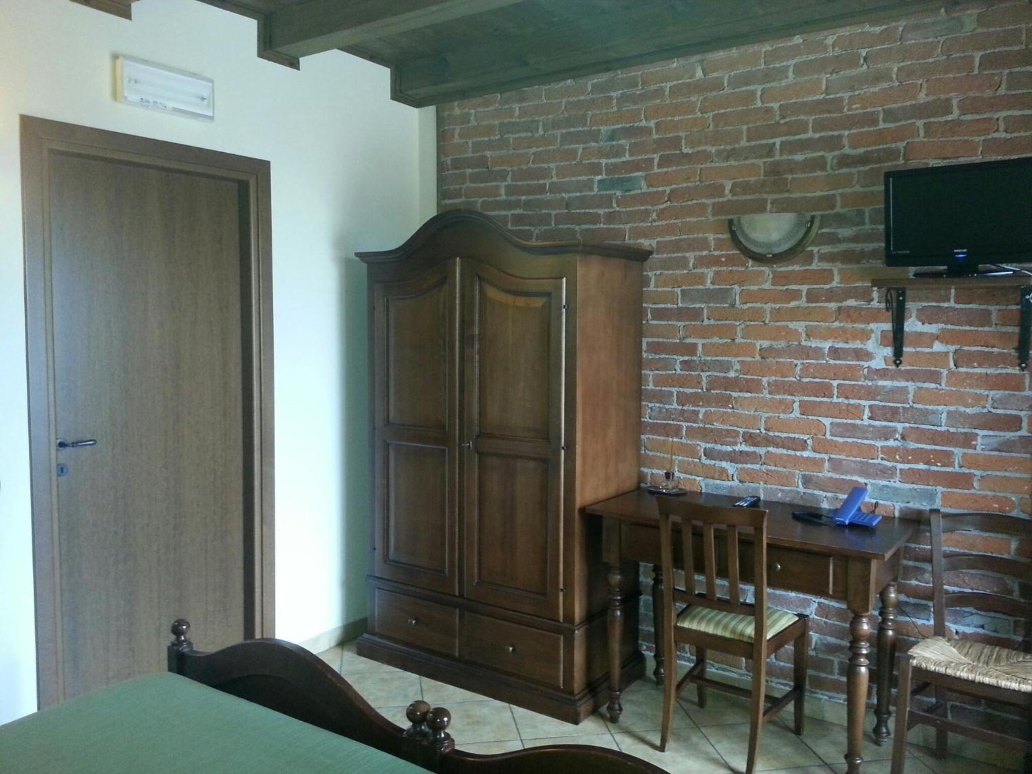 Triple Room with Balcony - Photo 4