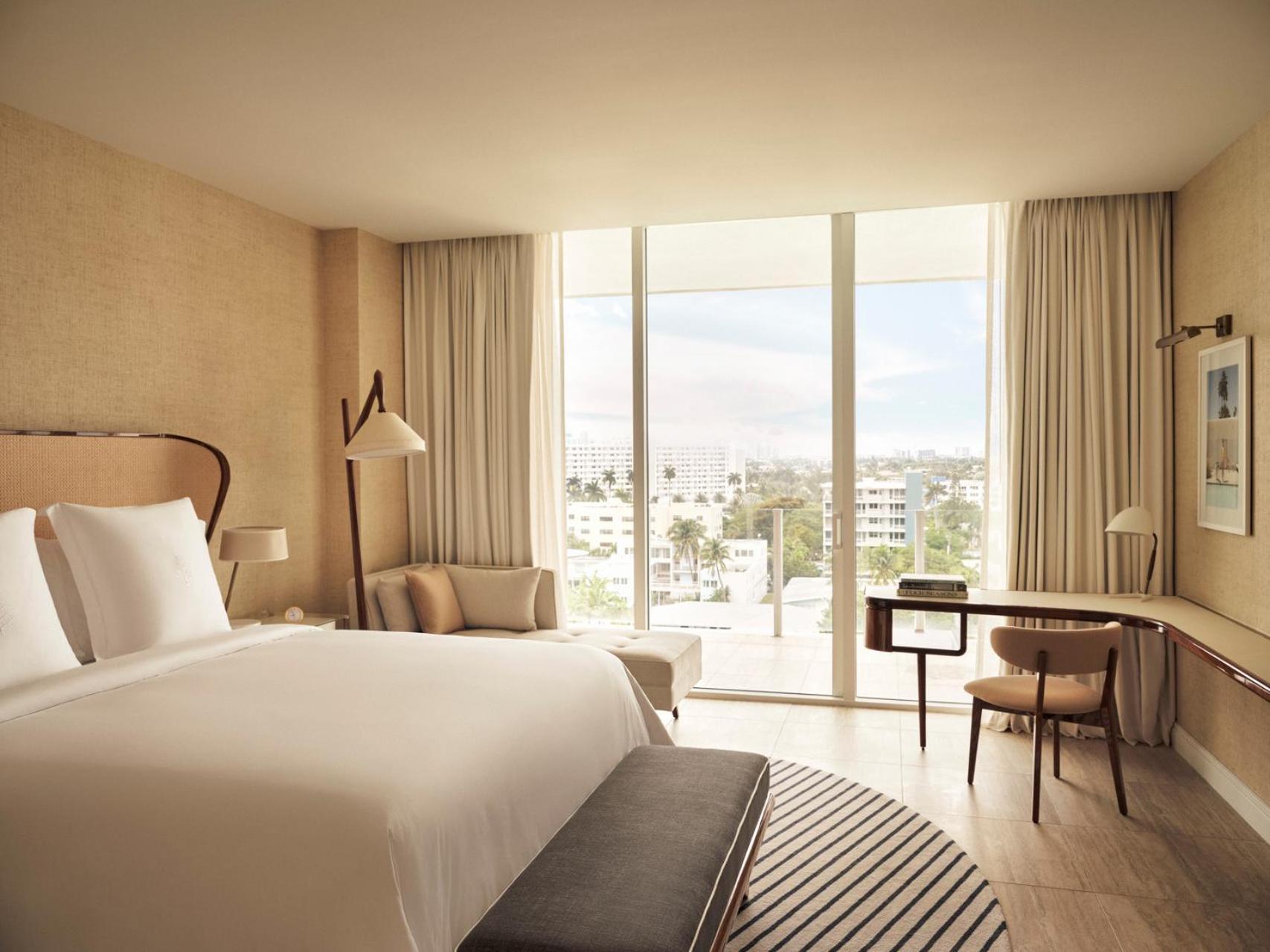 Lauderdale-View Room Two Queen Beds
