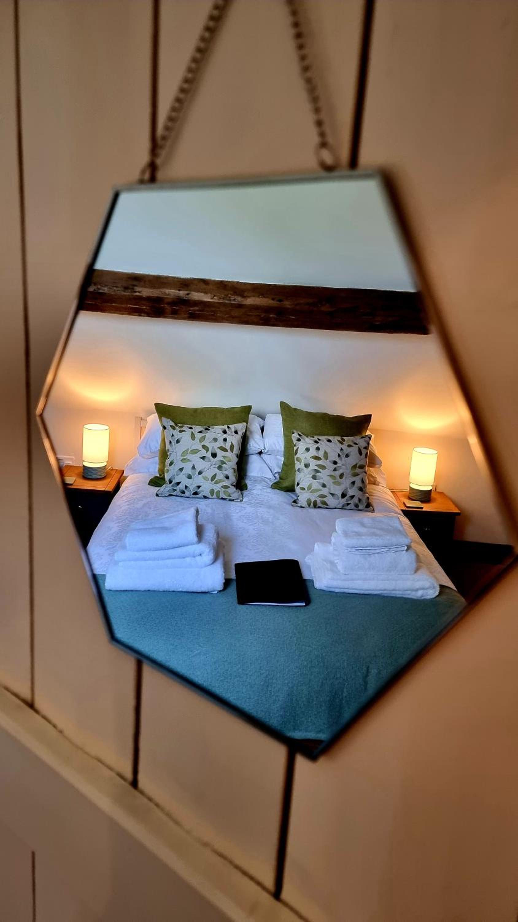 Standard King Room - Photo 3