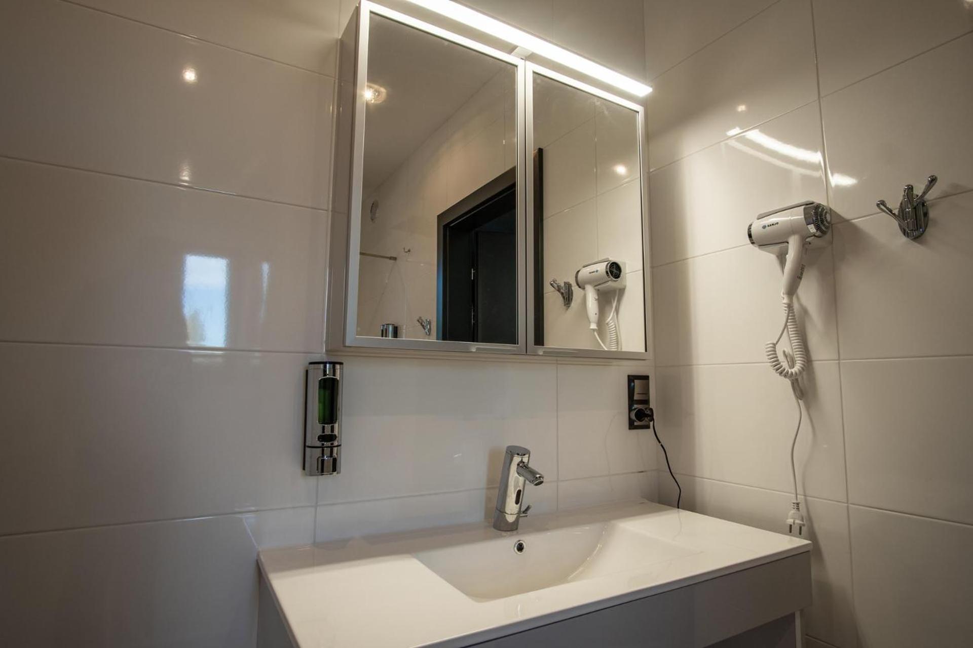 Deluxe Double Room with Castle View - Photo 19
