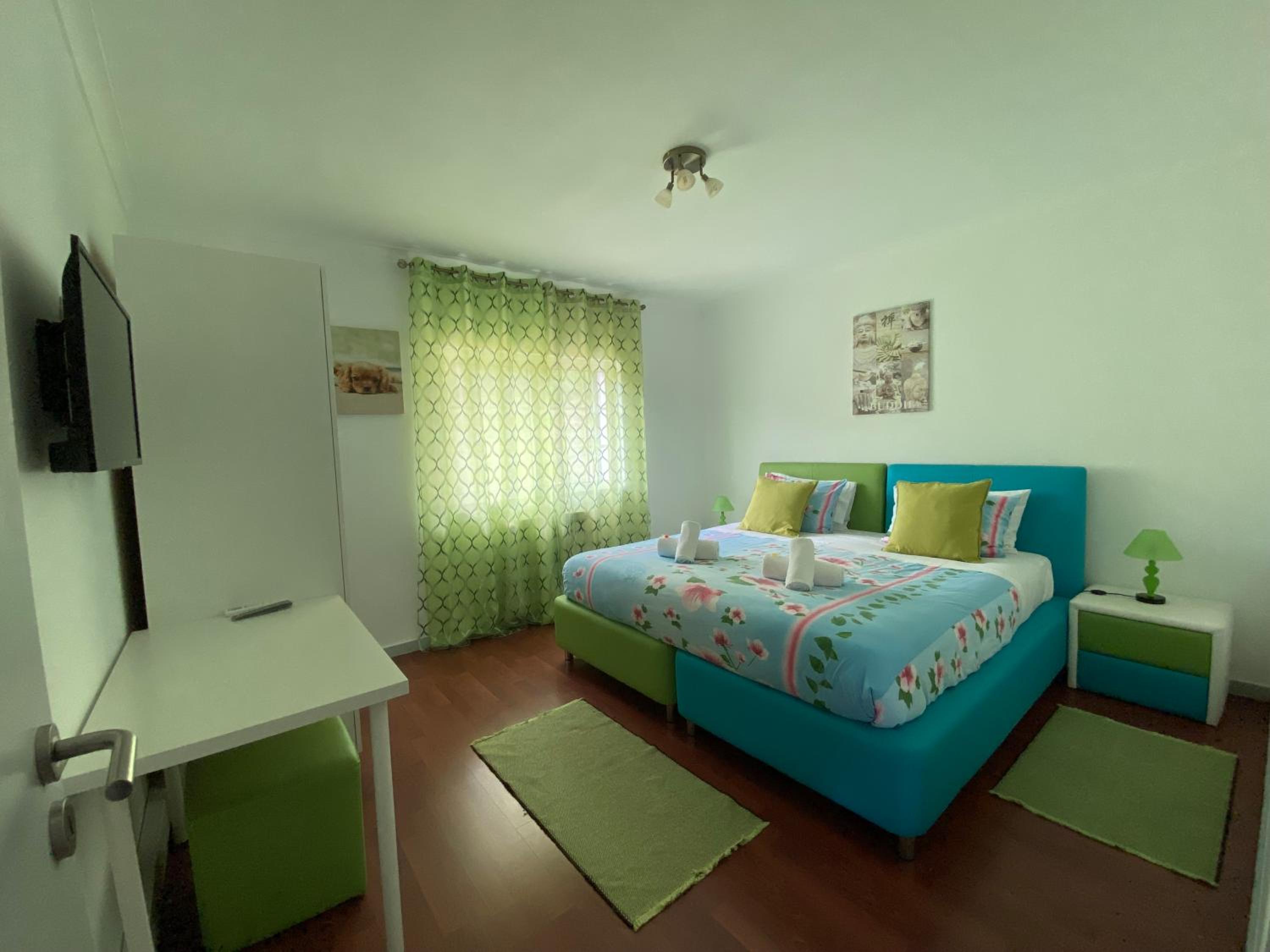Three-Bedroom Apartment photo 1
